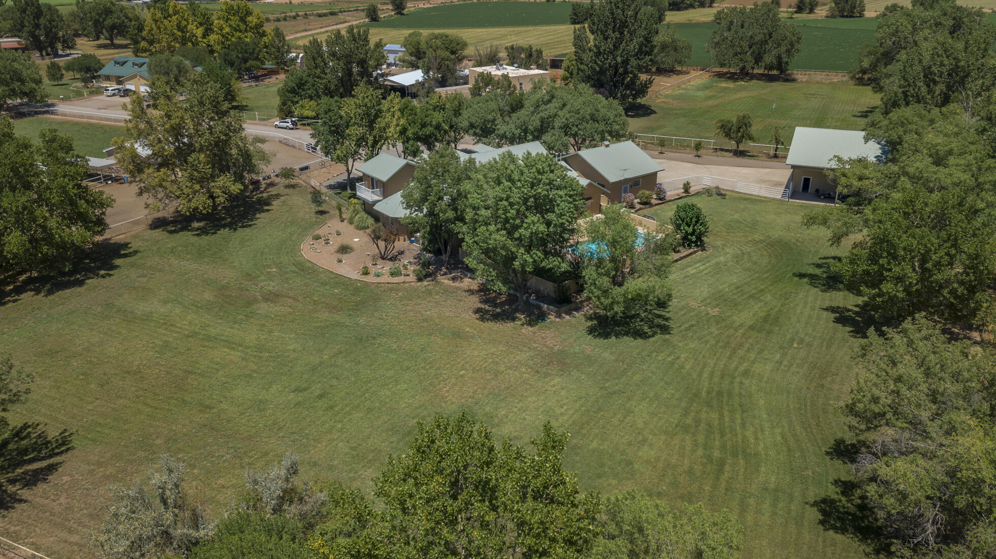 Photo 10 — 220 Del Norte Court