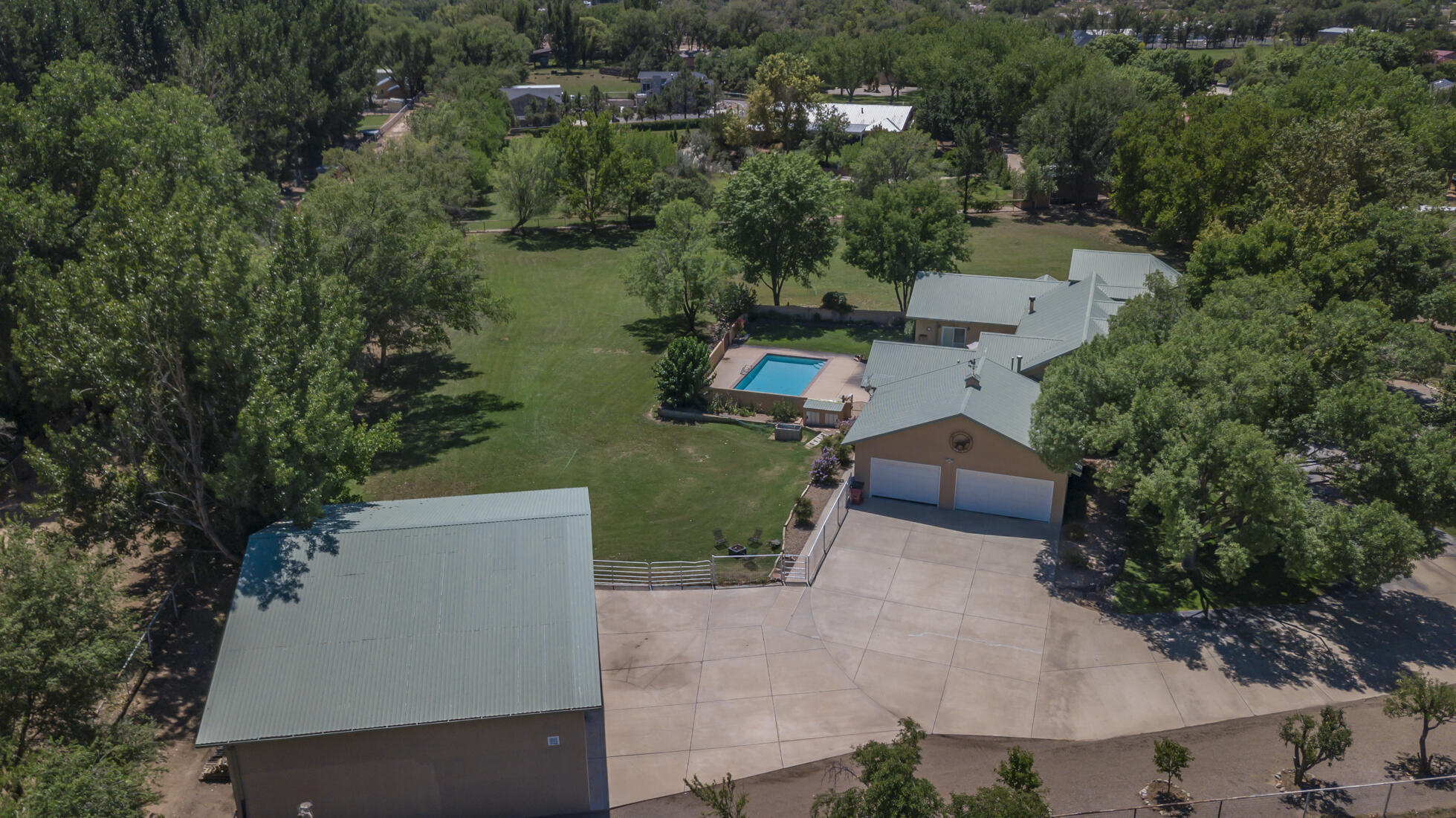 Photo 8 — 220 Del Norte Court