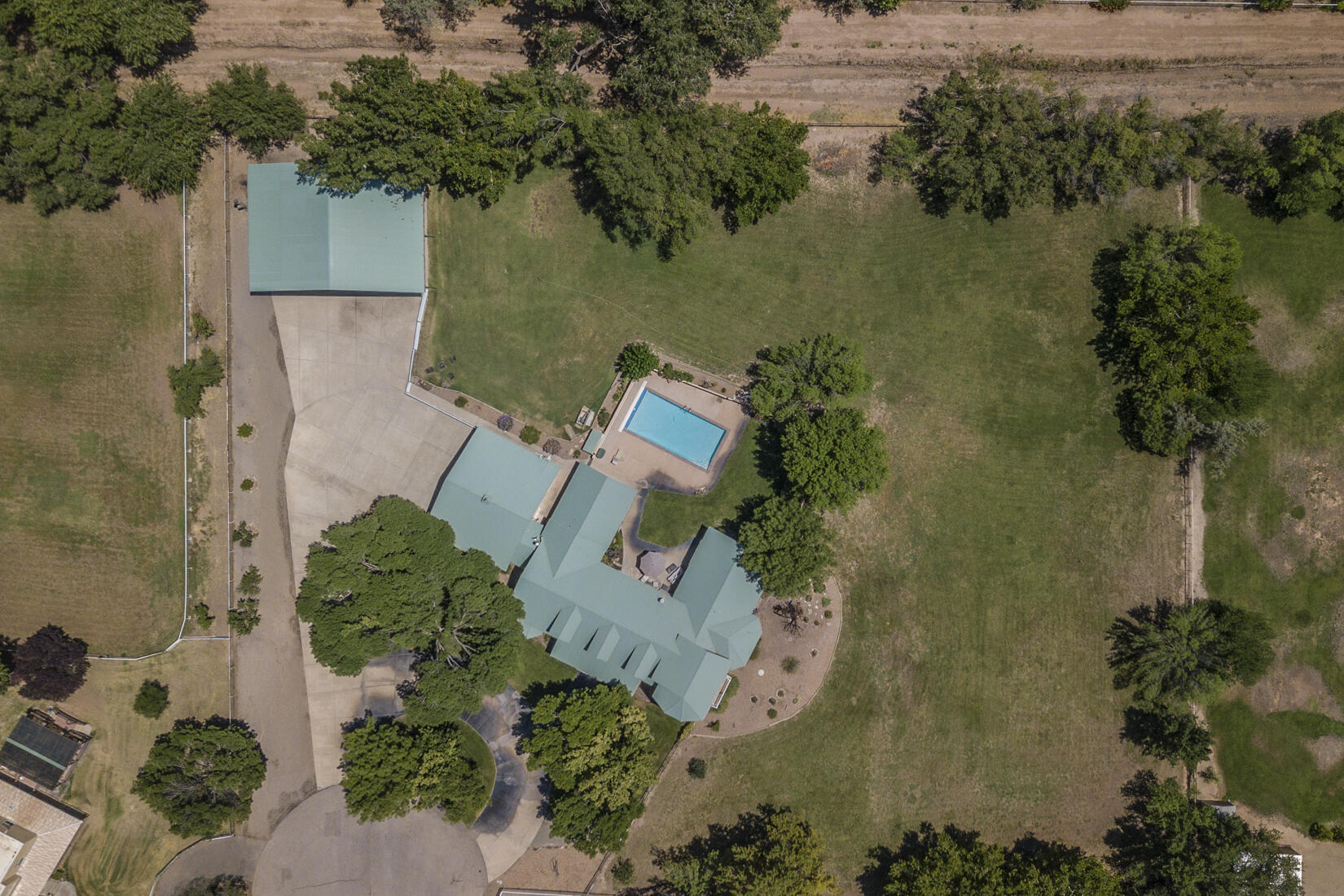 Photo 7 — 220 Del Norte Court