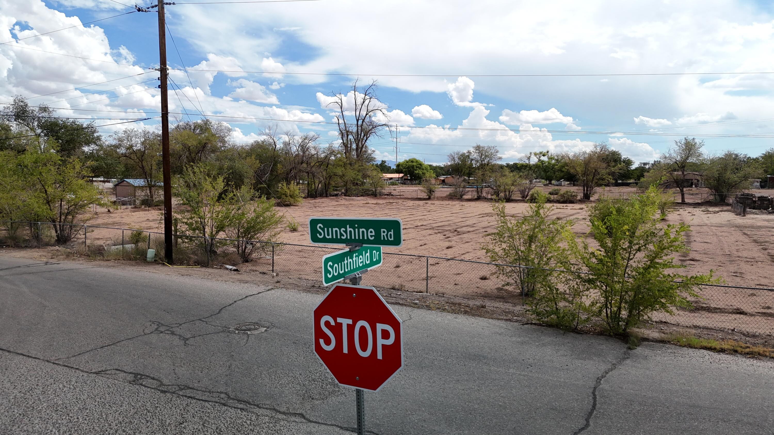 Photo 4 — 2406 Sunshine Road SW