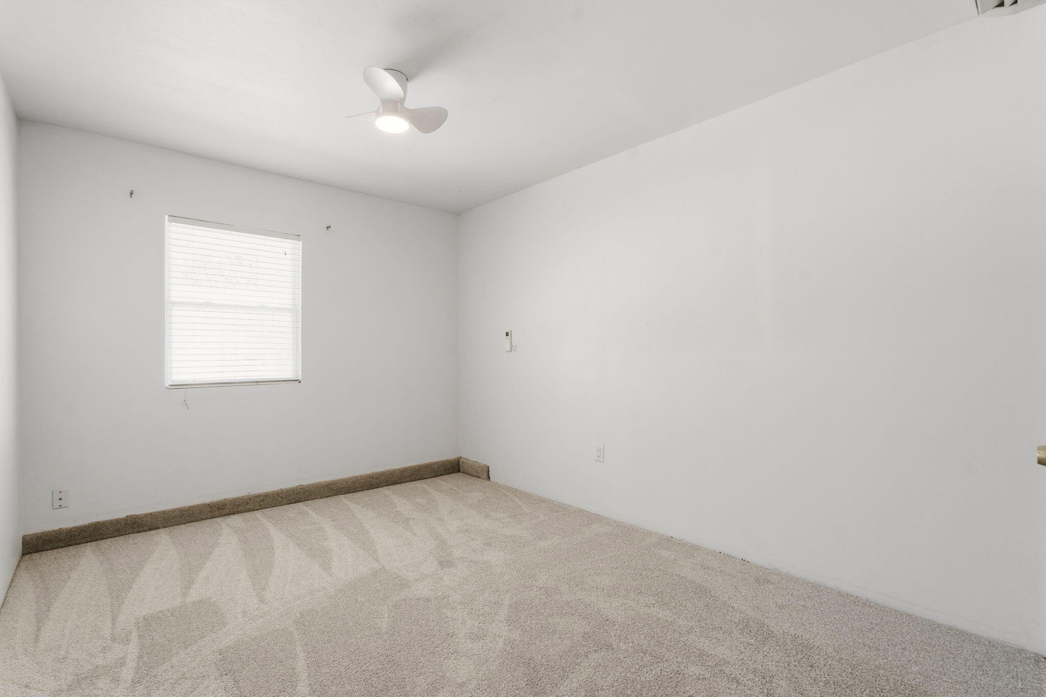 Photo 12 — 7309 Capulin Road NE