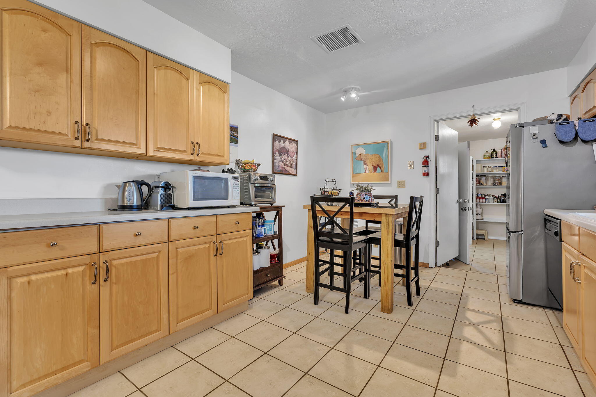 Photo 9 — 1310 North Drive