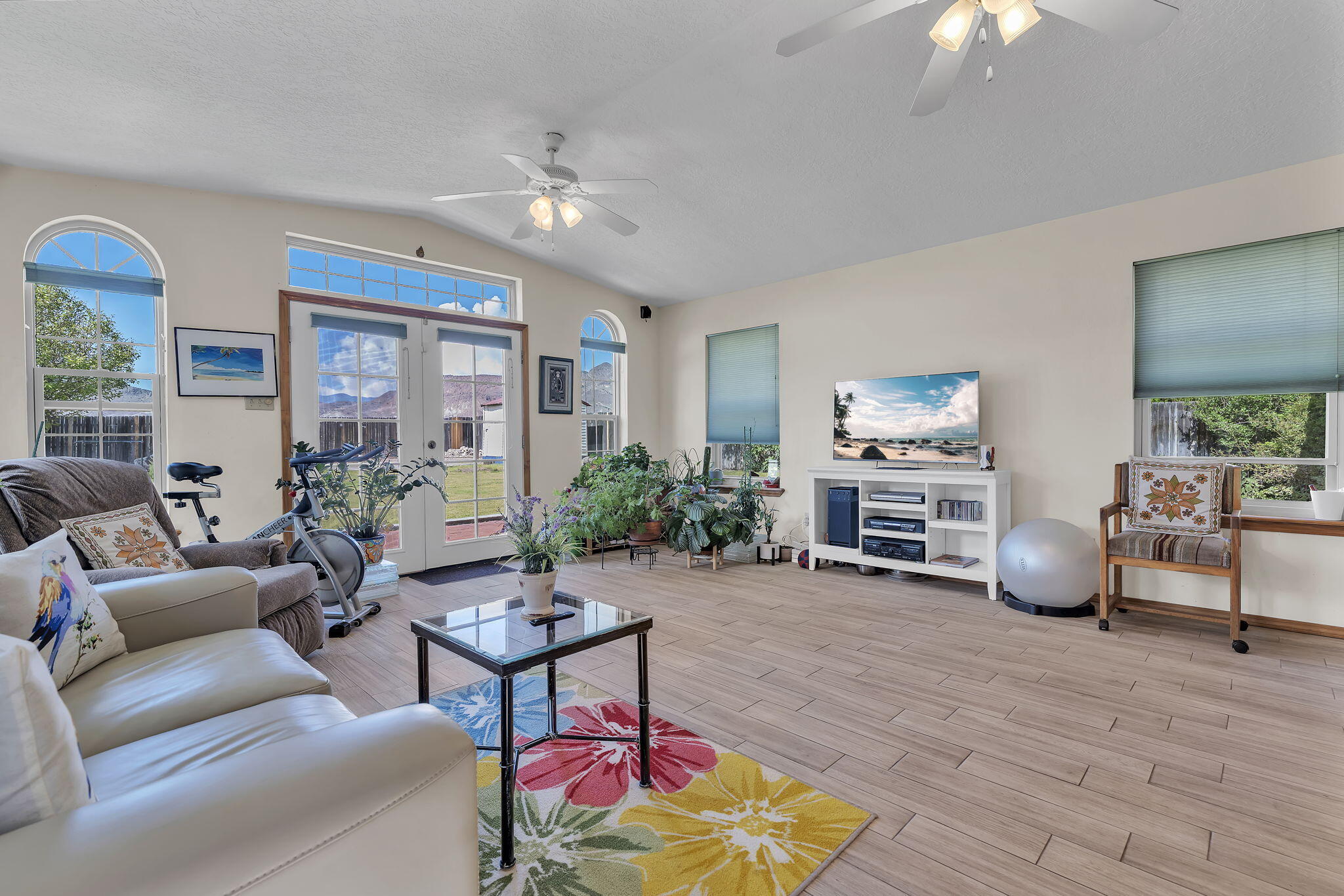 Photo 12 — 1310 North Drive