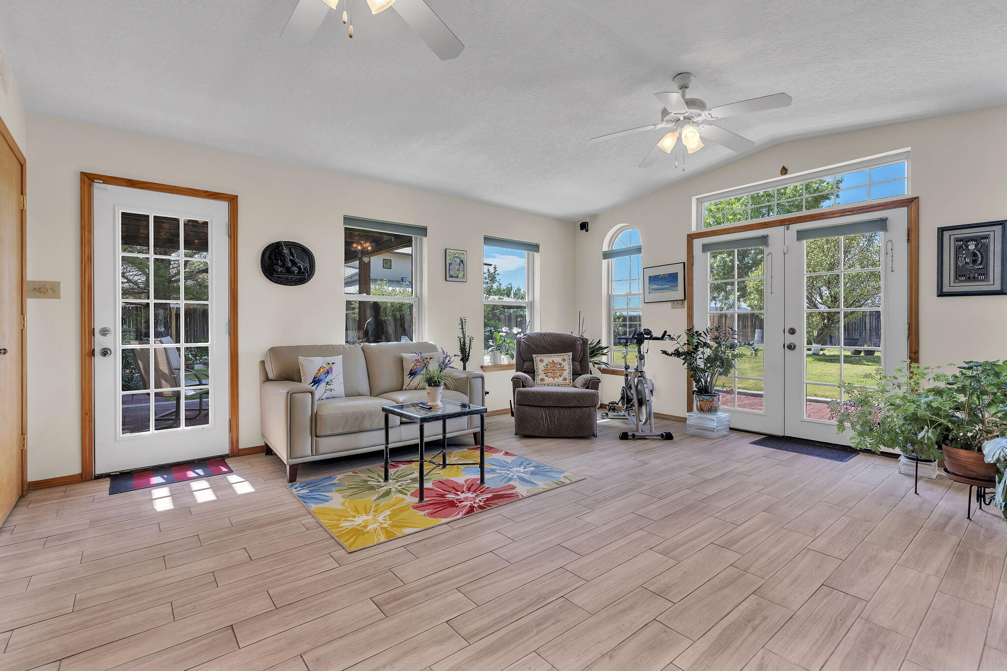Photo 13 — 1310 North Drive