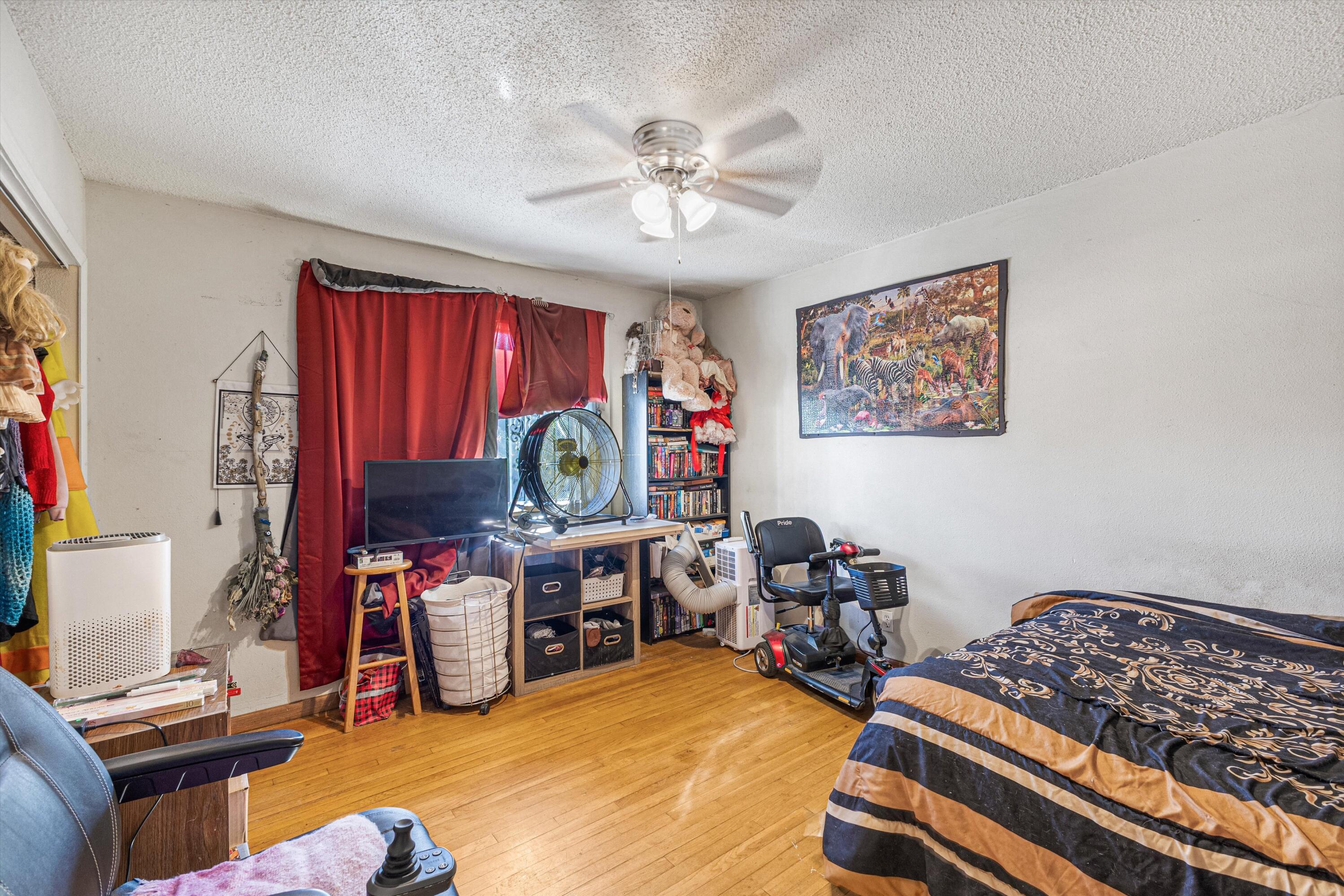 Photo 11 — 425 60th Street SW