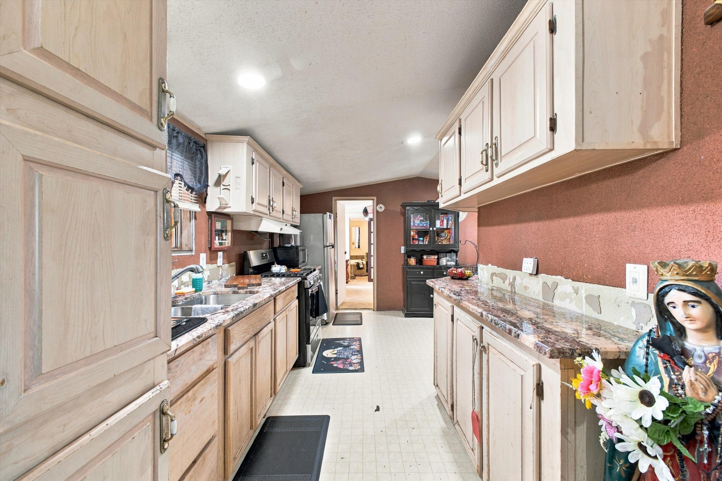 Photo 19 — 2911 Ervien Lane SW 16