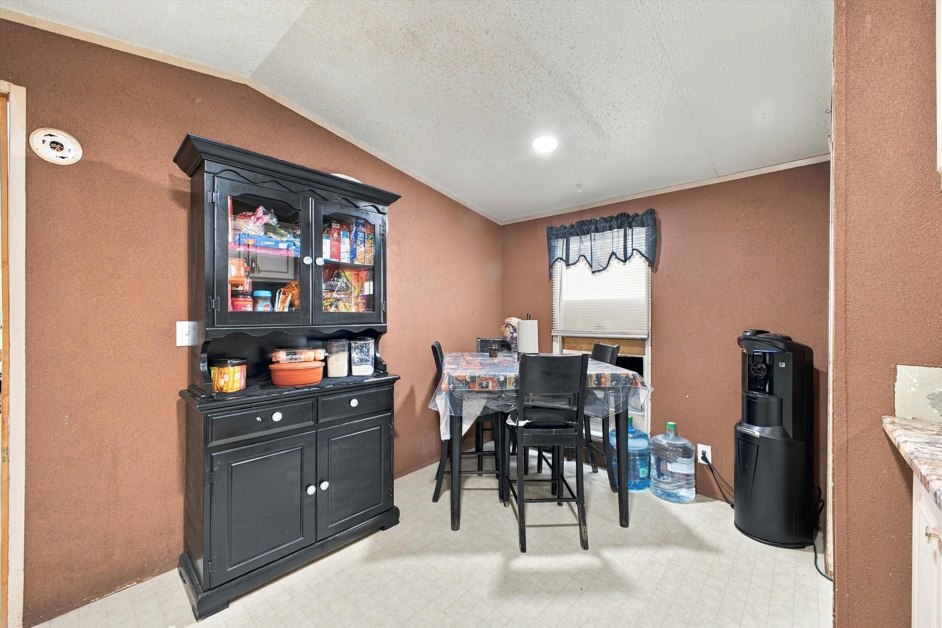 Photo 17 — 2911 Ervien Lane SW 16