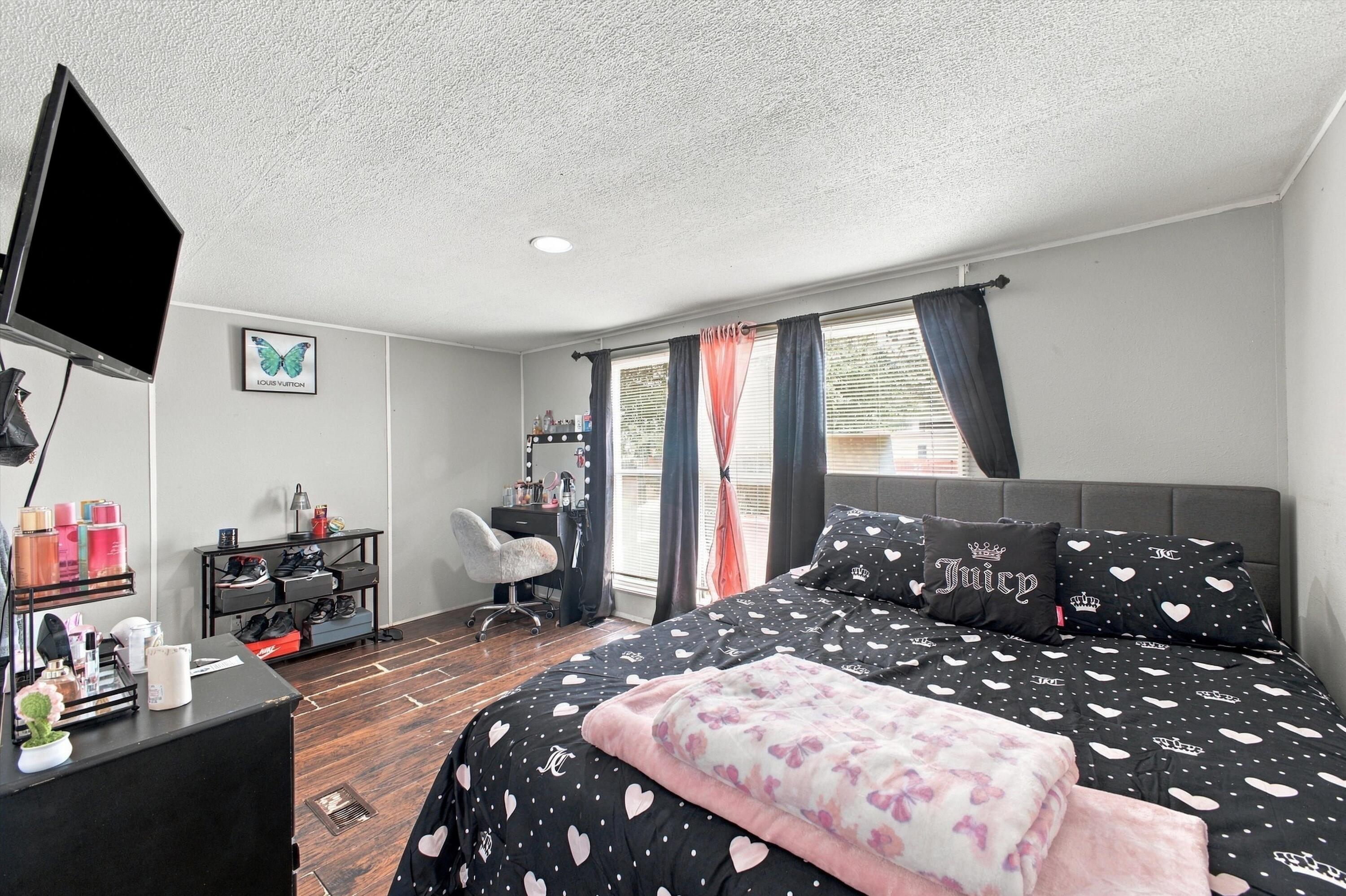 Photo 8 — 2911 Ervien Lane SW 16