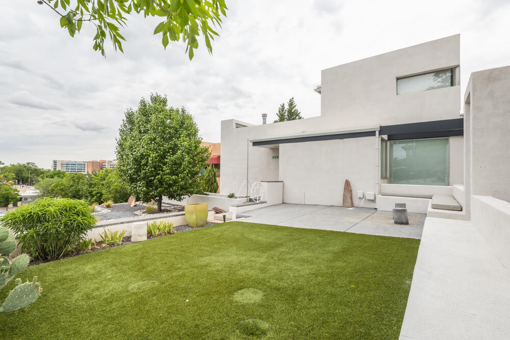 Photo 4 — 409 Ridge Place NE