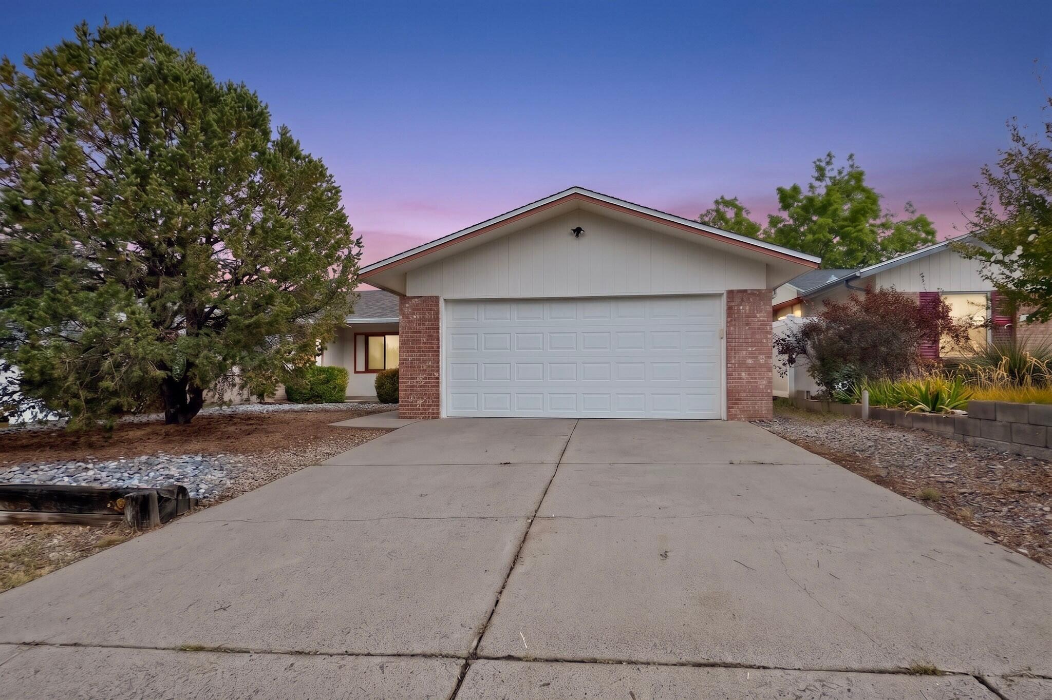 8121 Irwin Street NE, Albuquerque, NM 87109