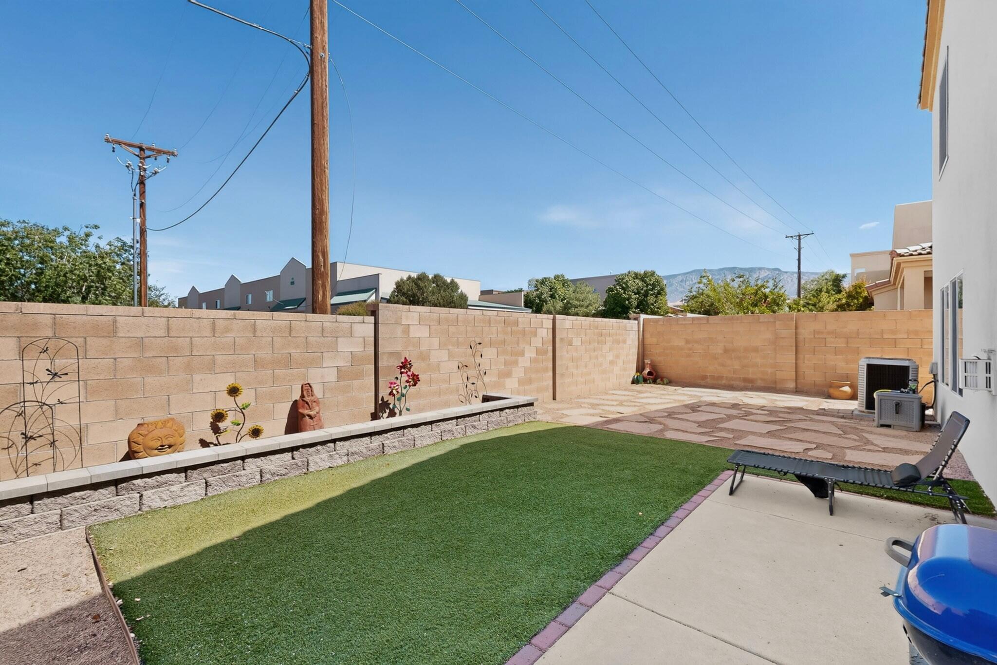 Photo 7 — 6819 Glenturret Way NE