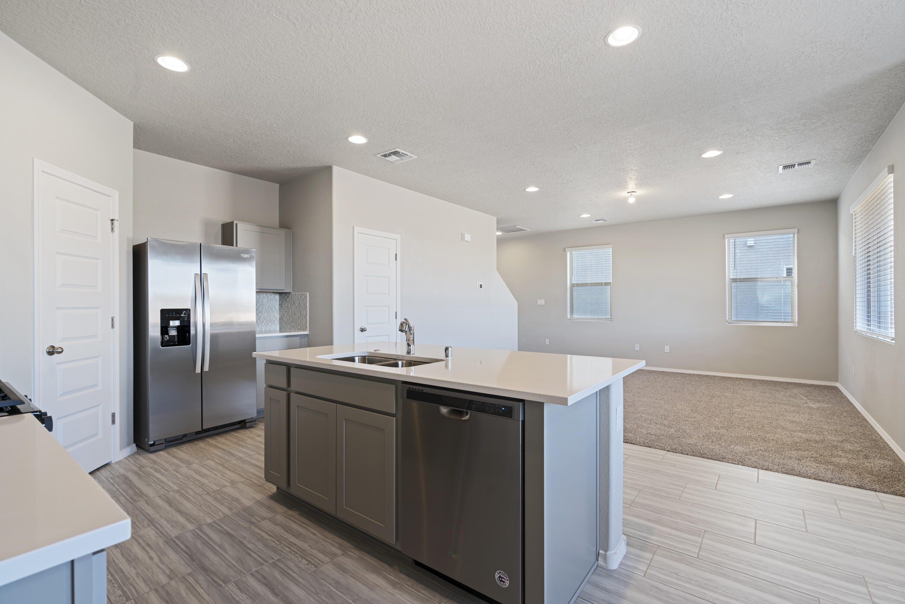 Photo 10 — 2424 Eglisfield Loop NE