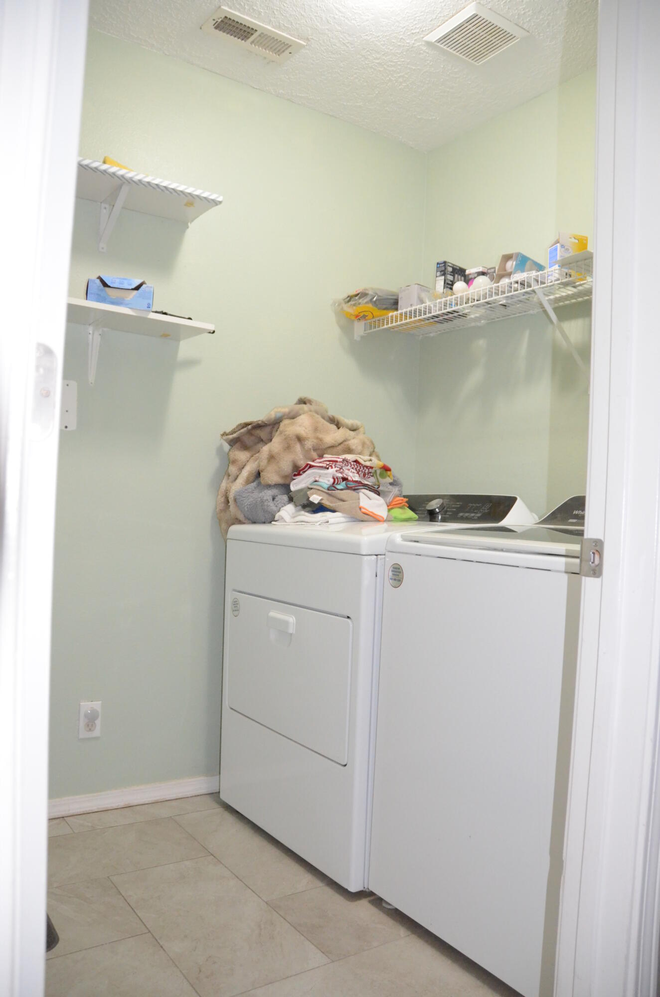Photo 10 — 937 Marlow Meadows Drive NE