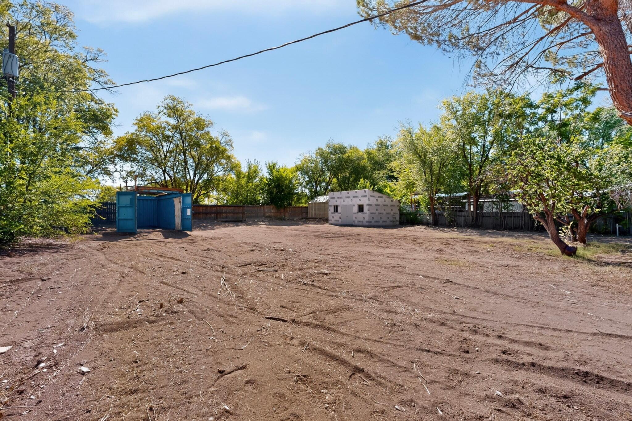 Photo 9 — 2118 Castanada Street SW