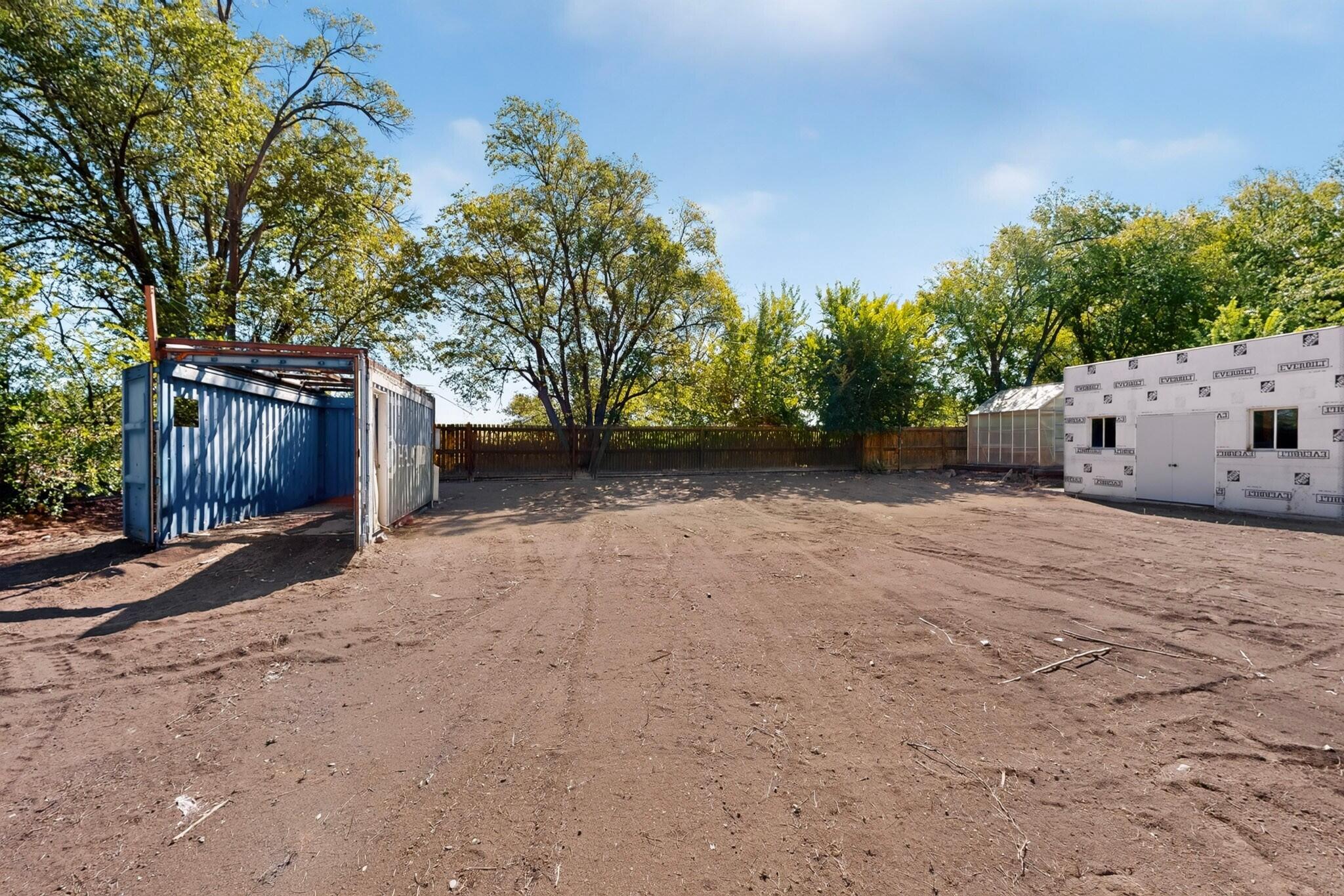 Photo 10 — 2118 Castanada Street SW