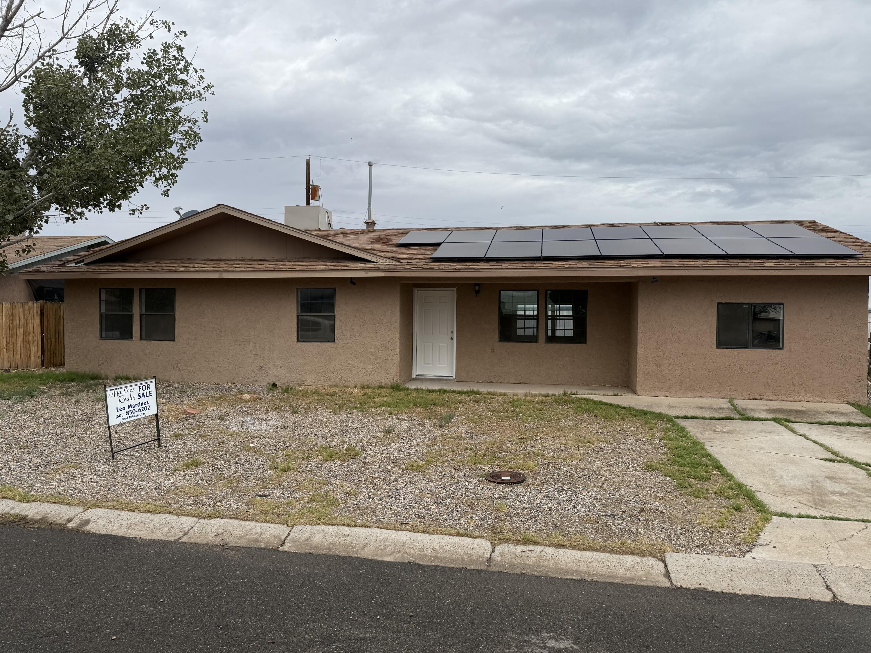 Photo 4 — 816 La Luz Drive