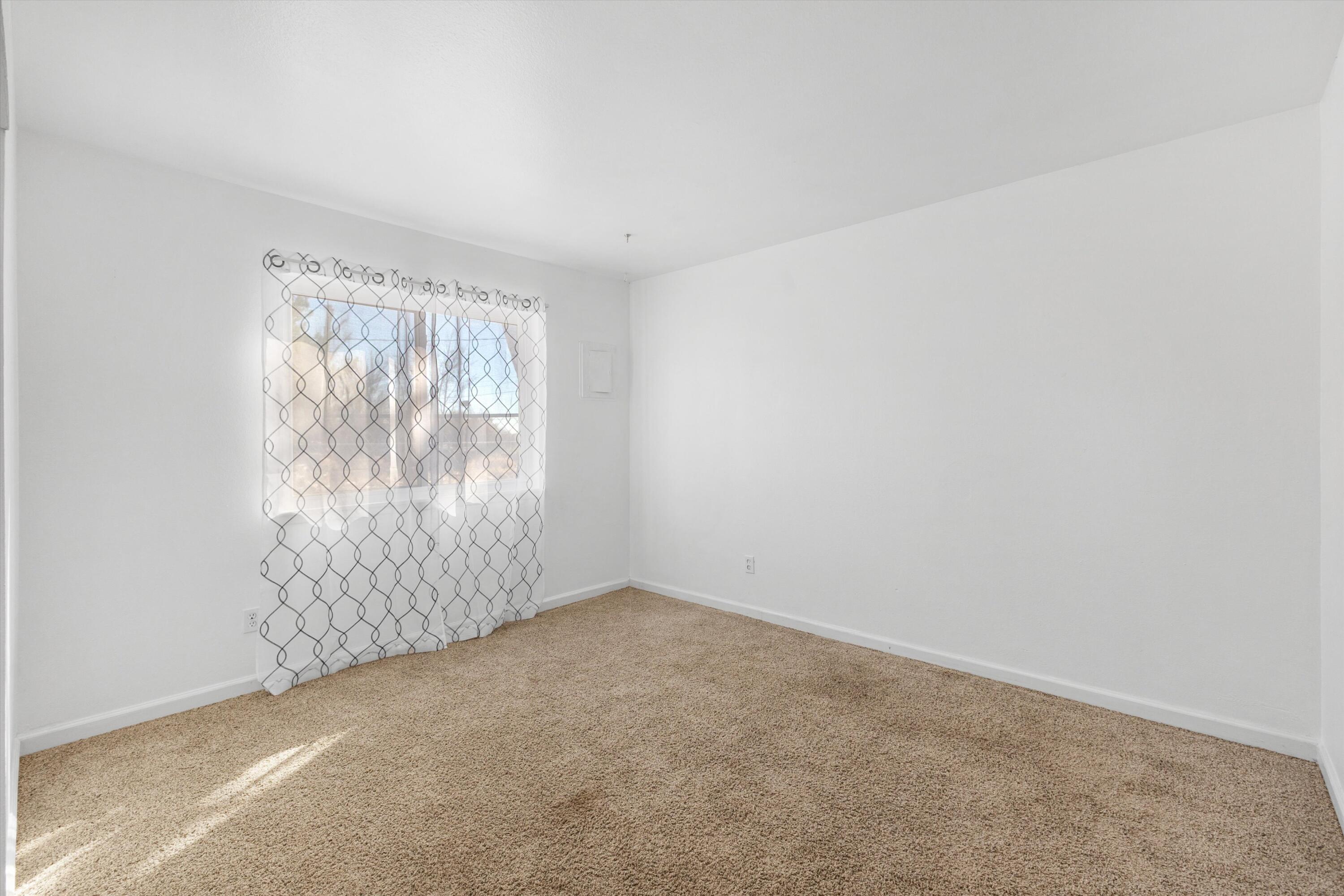 Photo 14 — 3513 Camino Alameda SW