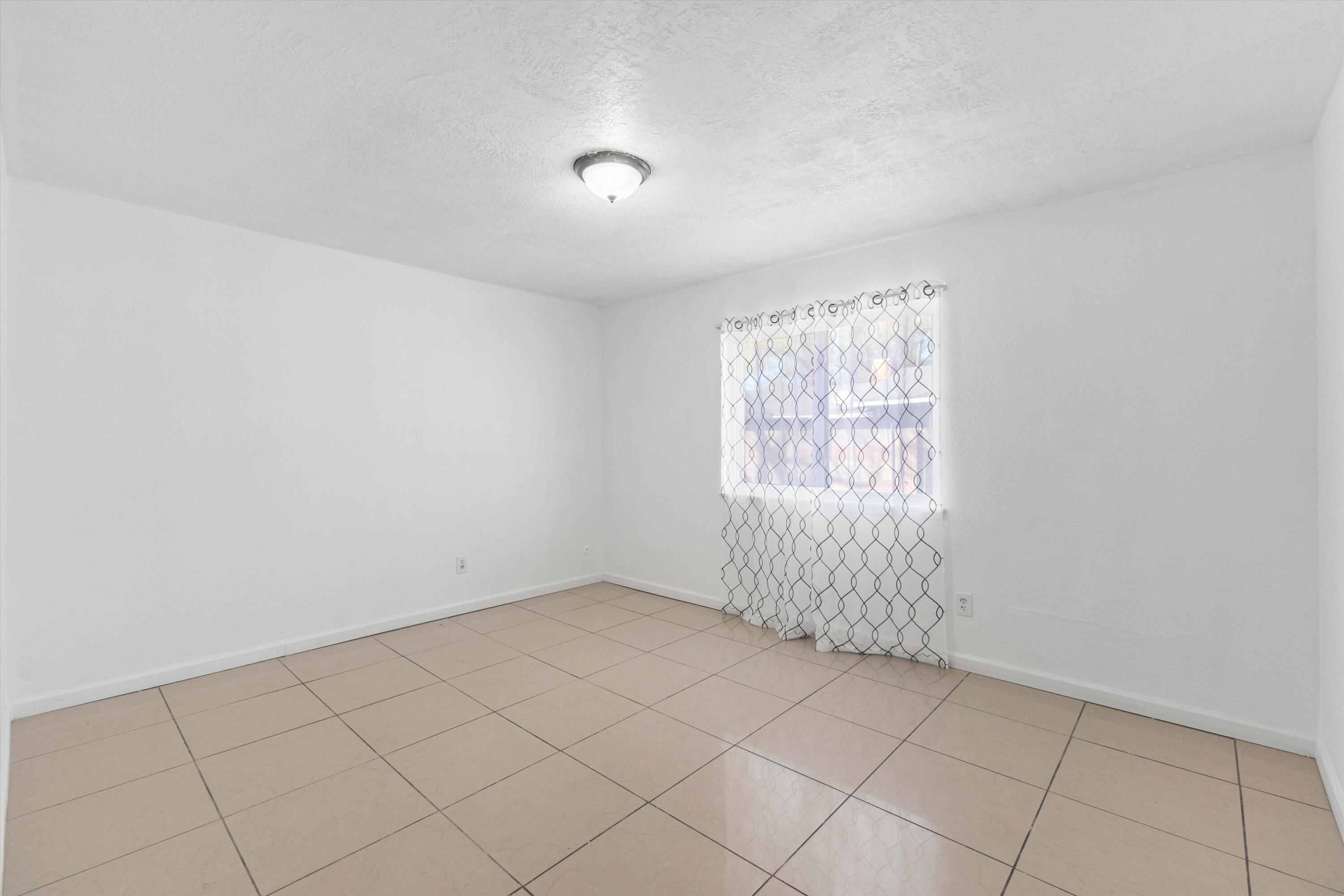 Photo 16 — 3513 Camino Alameda SW