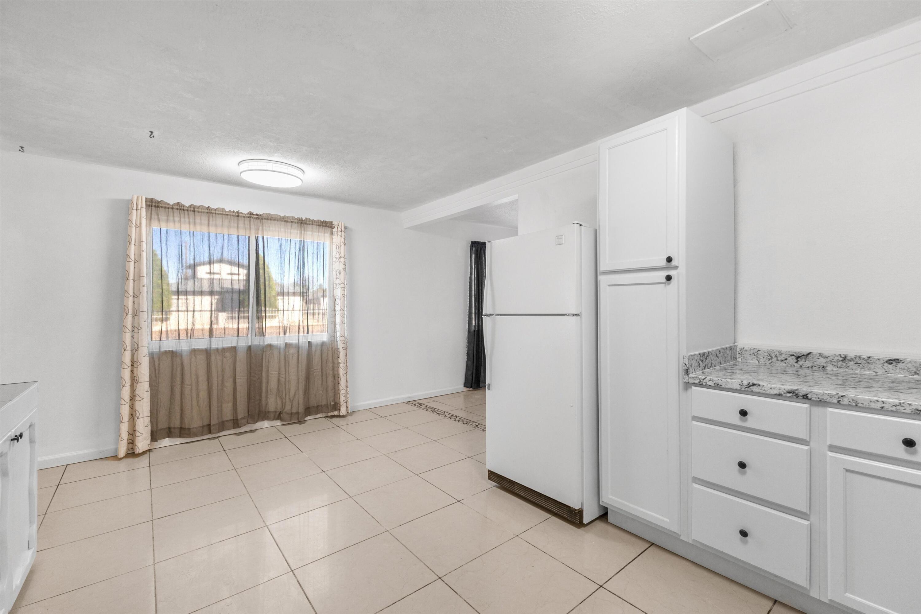 Photo 6 — 3513 Camino Alameda SW