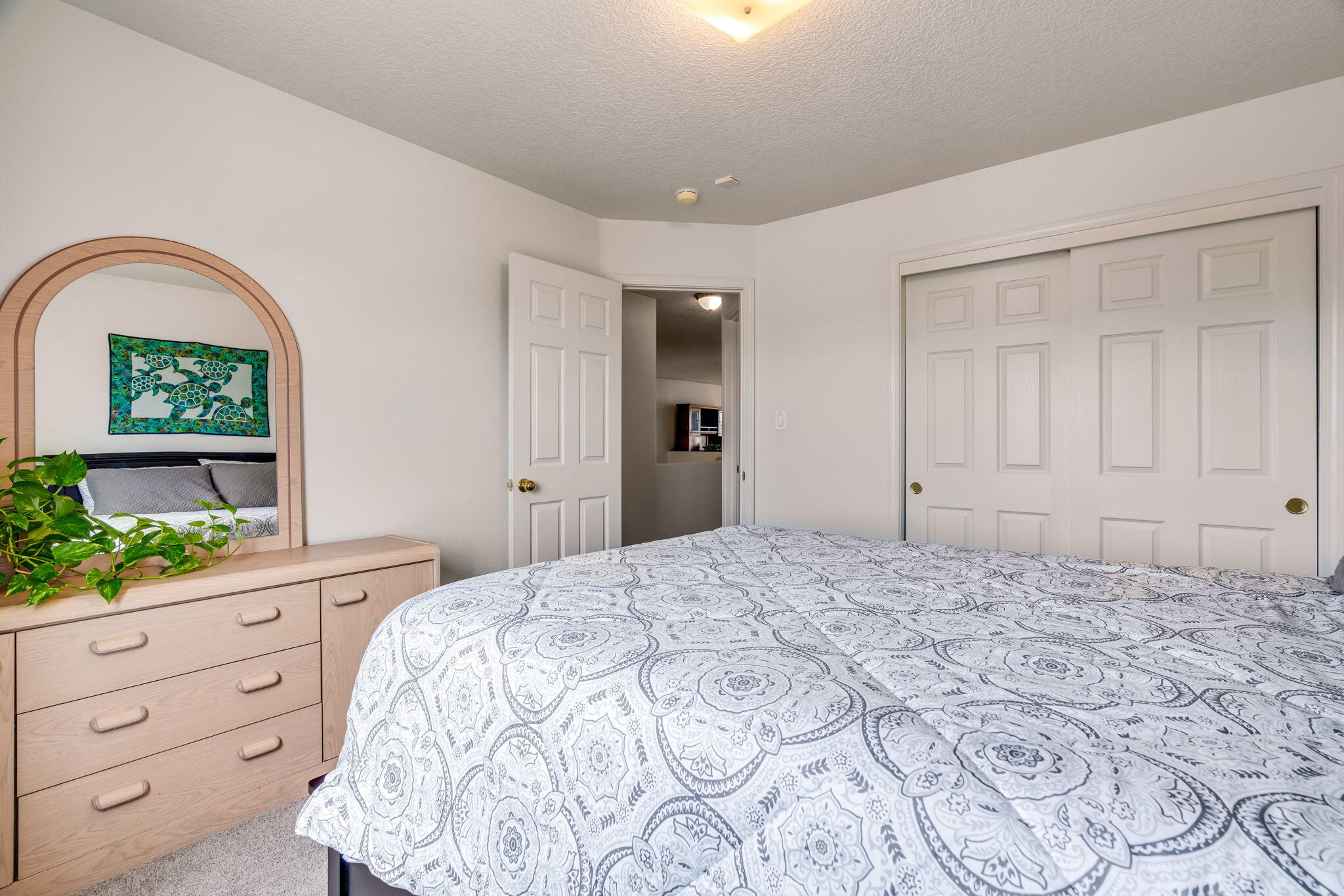 Photo 9 — 9105 Rialto Avenue SW