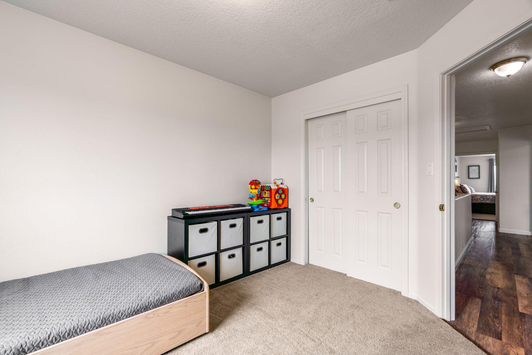 Photo 12 — 9105 Rialto Avenue SW