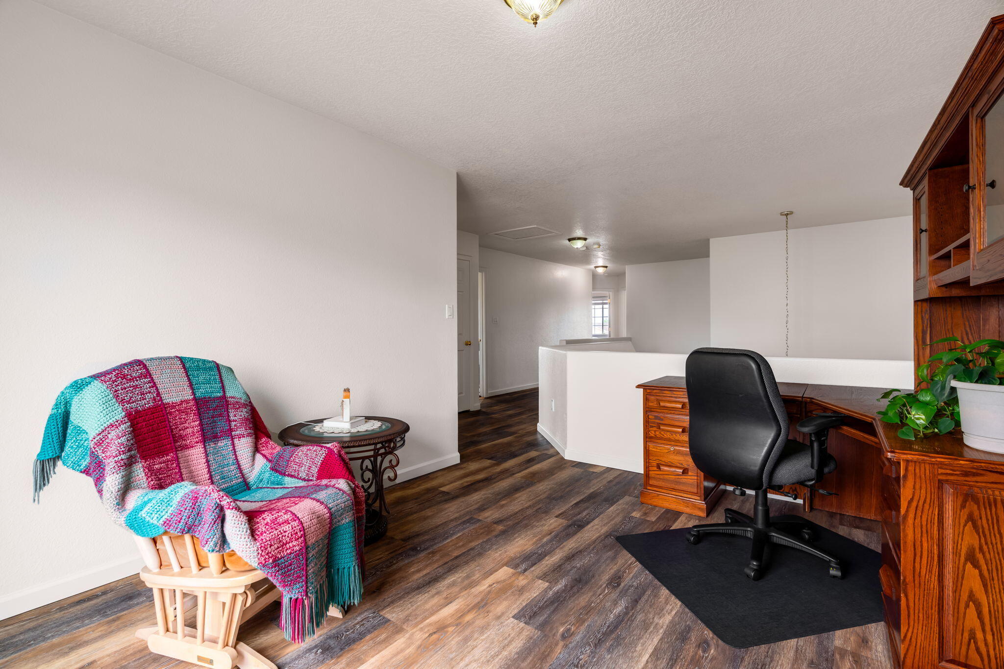 Photo 16 — 9105 Rialto Avenue SW