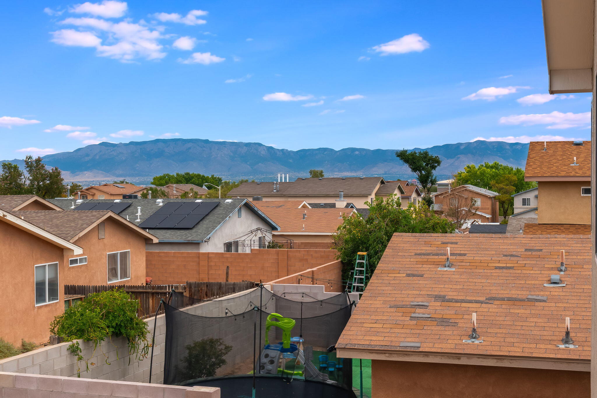 Photo 18 — 9105 Rialto Avenue SW