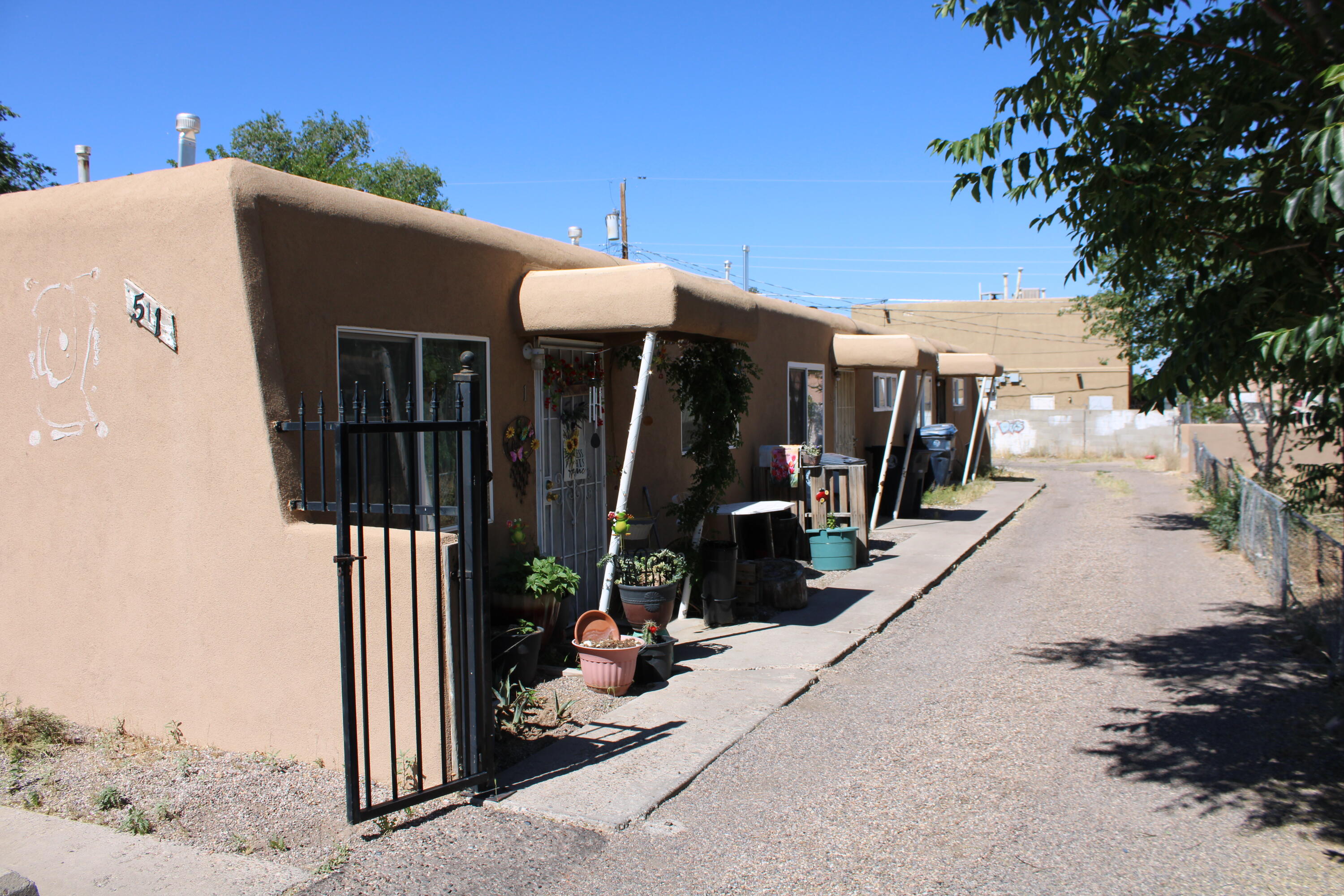 511 Texas Street NE, Albuquerque, NM 87107