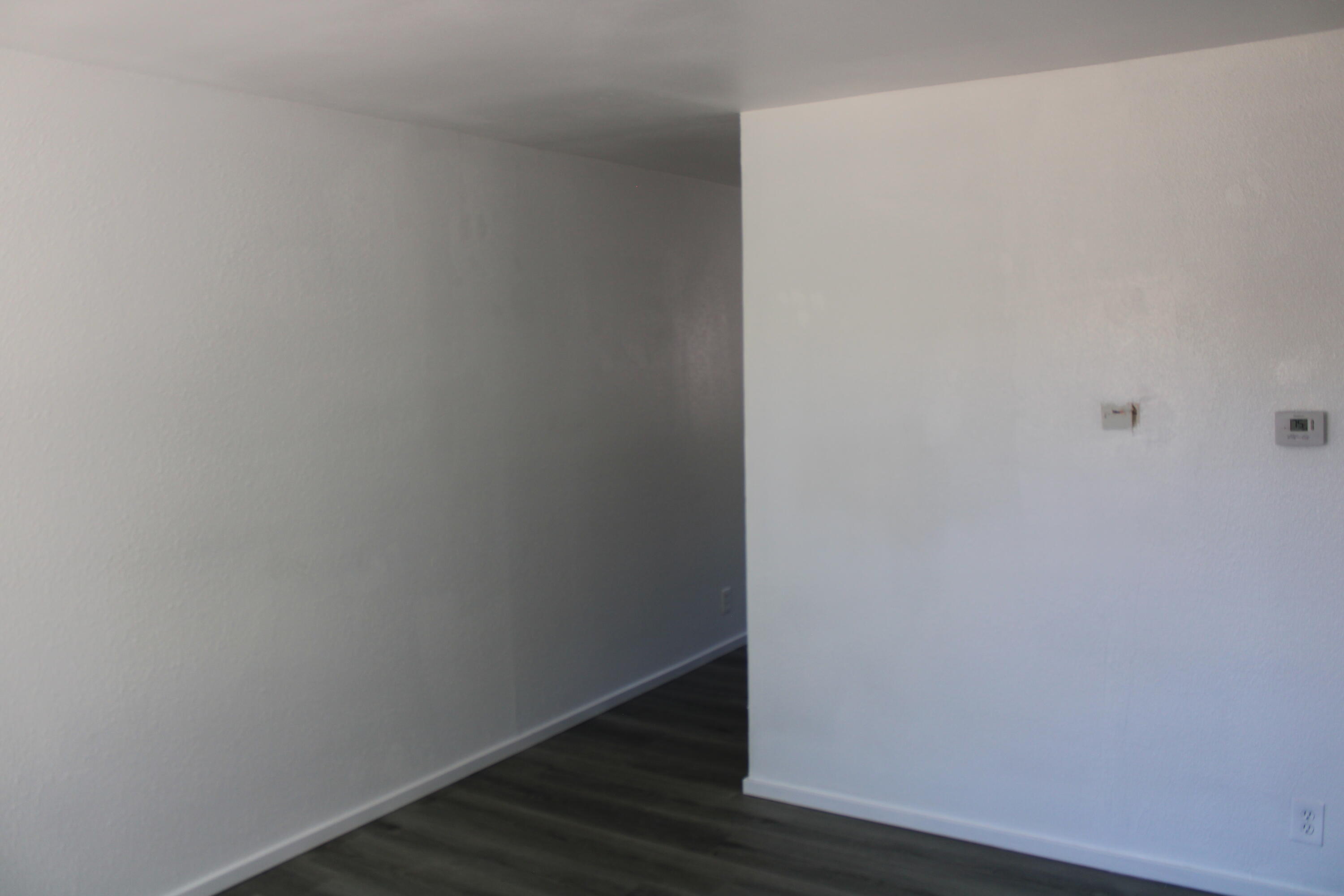 Photo 8 — 511 Texas Street NE