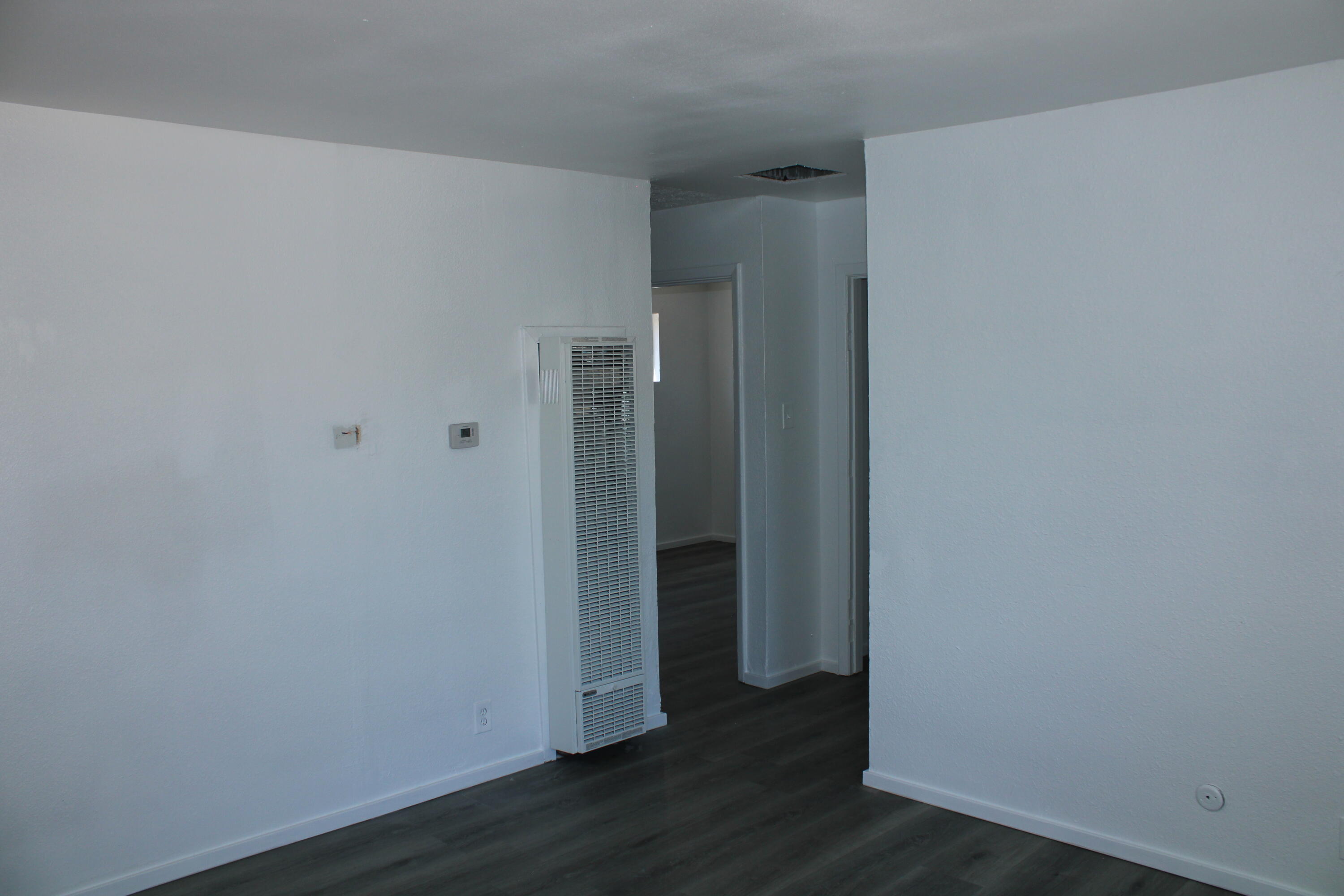 Photo 7 — 511 Texas Street NE