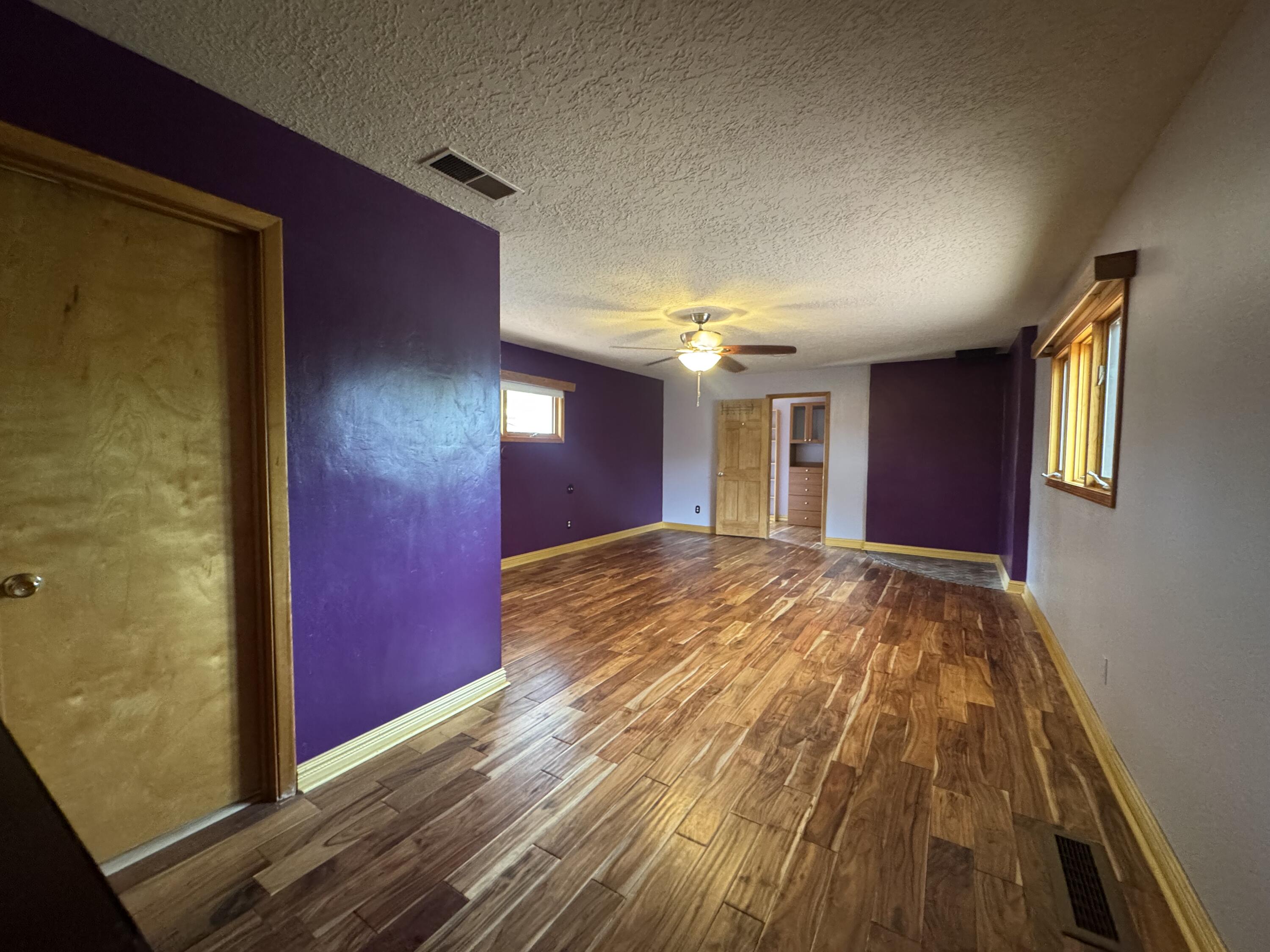 Photo 18 — 961 Alameda Boulevard NW