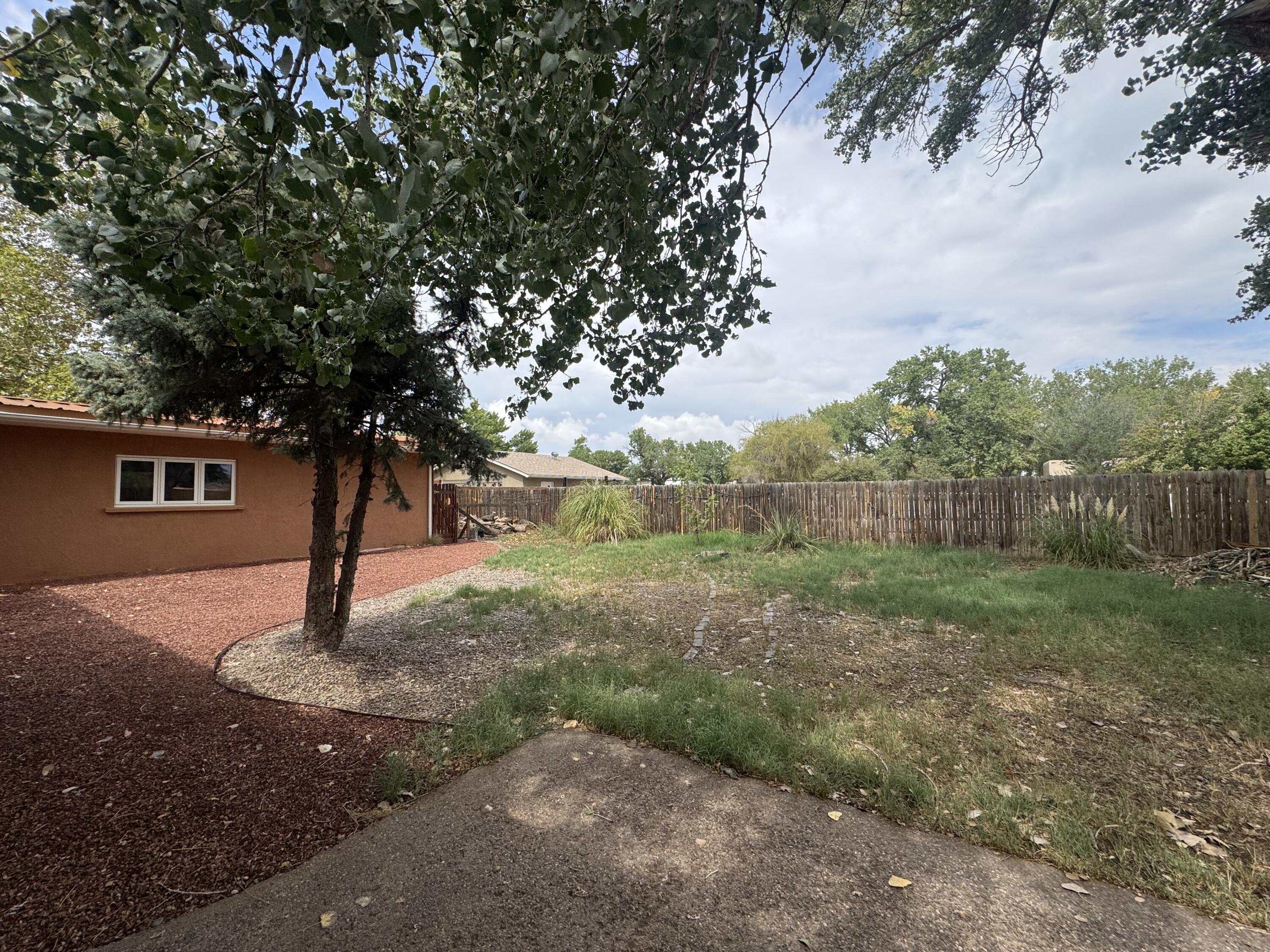 Photo 2 — 961 Alameda Boulevard NW