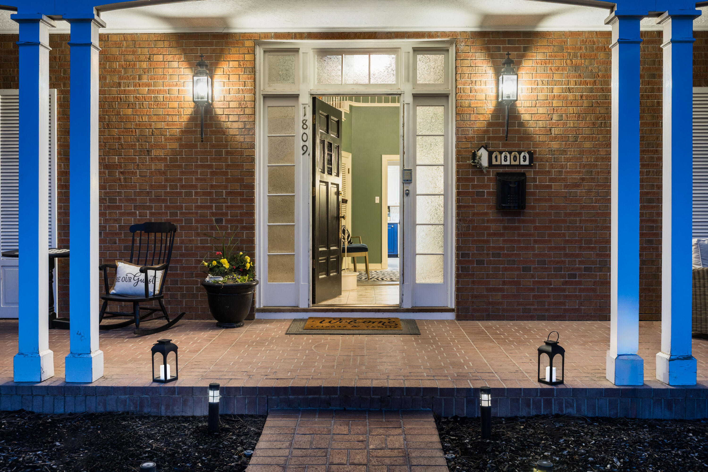 Photo 19 — 1809 Newton Place NE