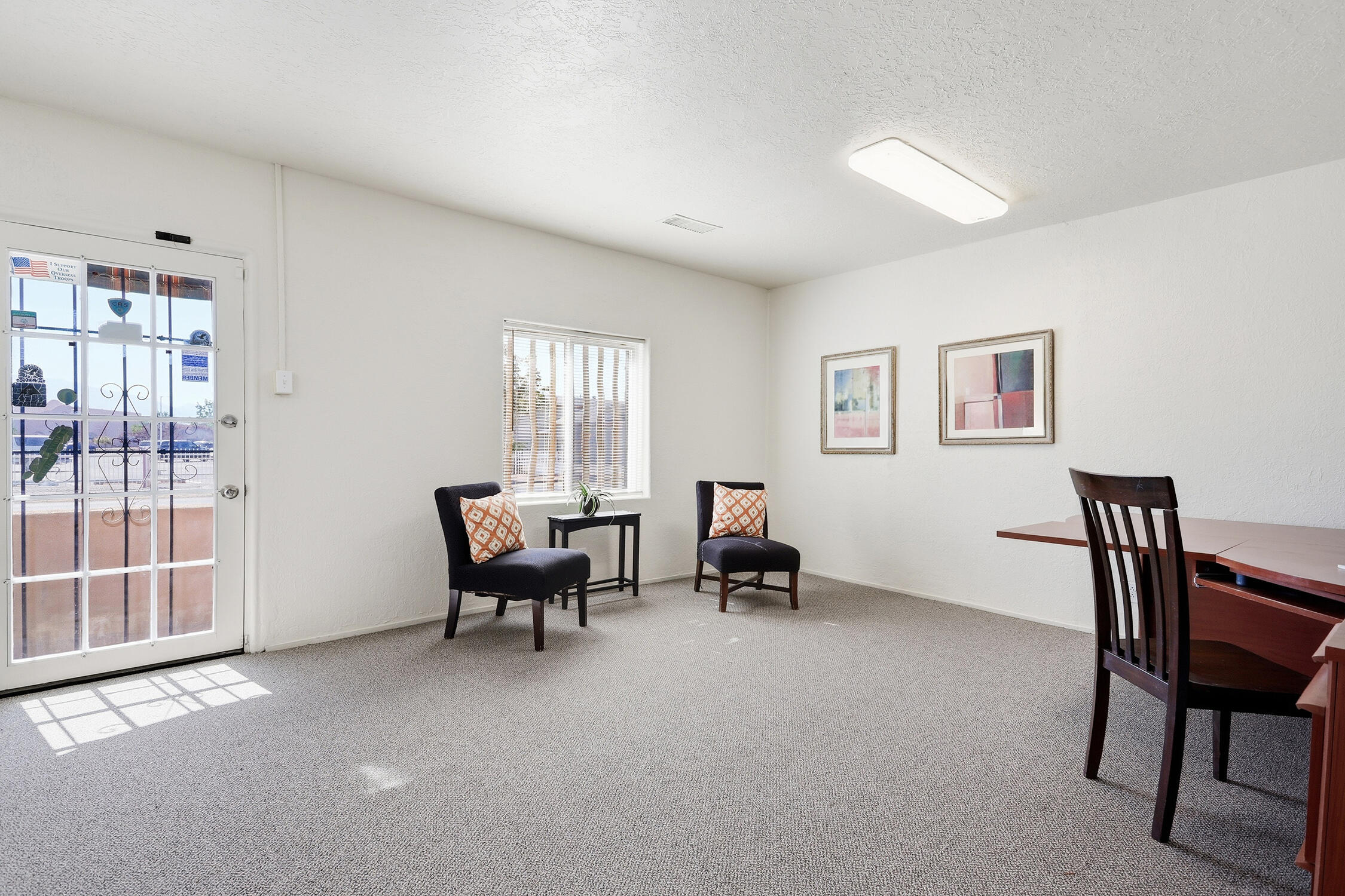 Photo 14 — 9511 4th Street NW