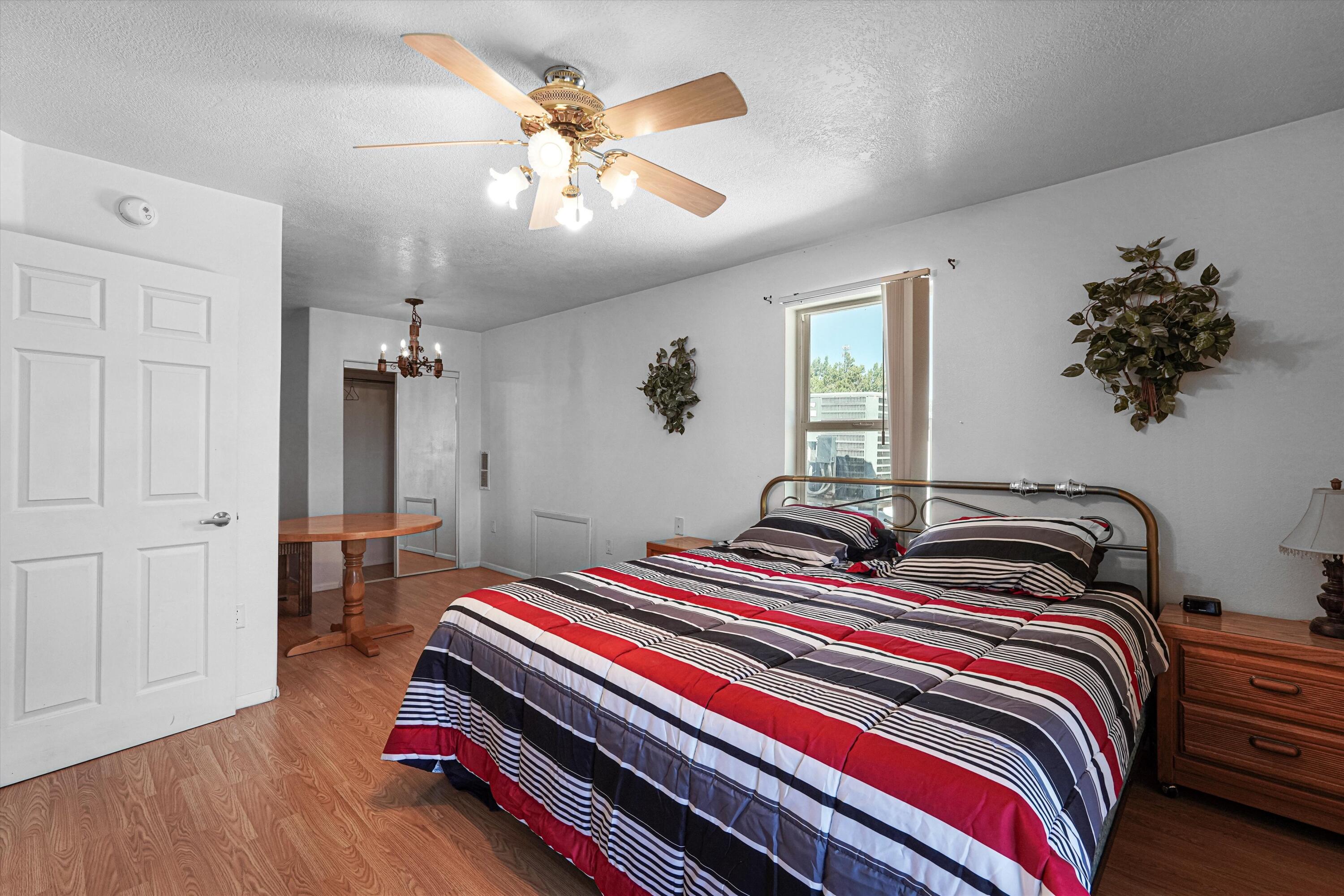 Photo 19 — 211 N Ripley Avenue