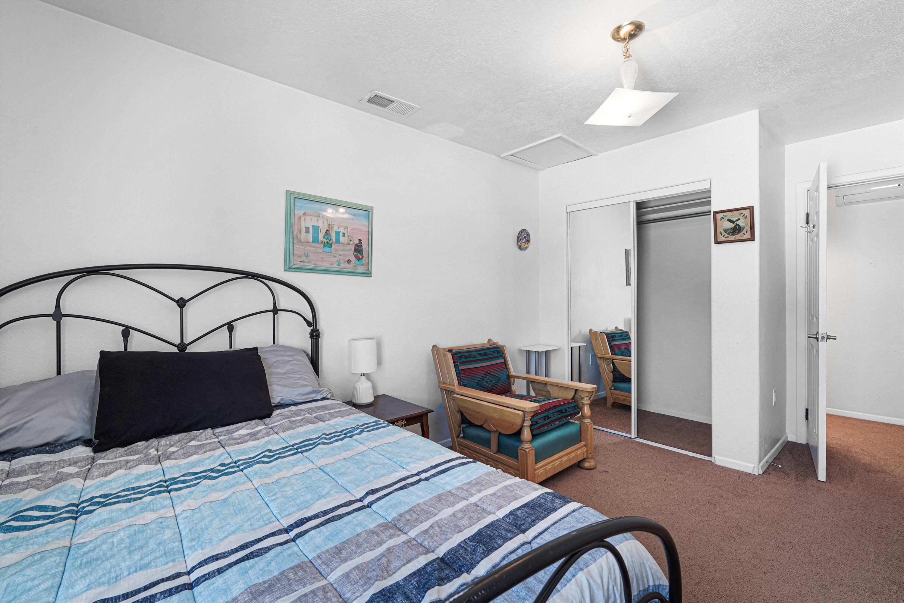 Photo 12 — 211 N Ripley Avenue