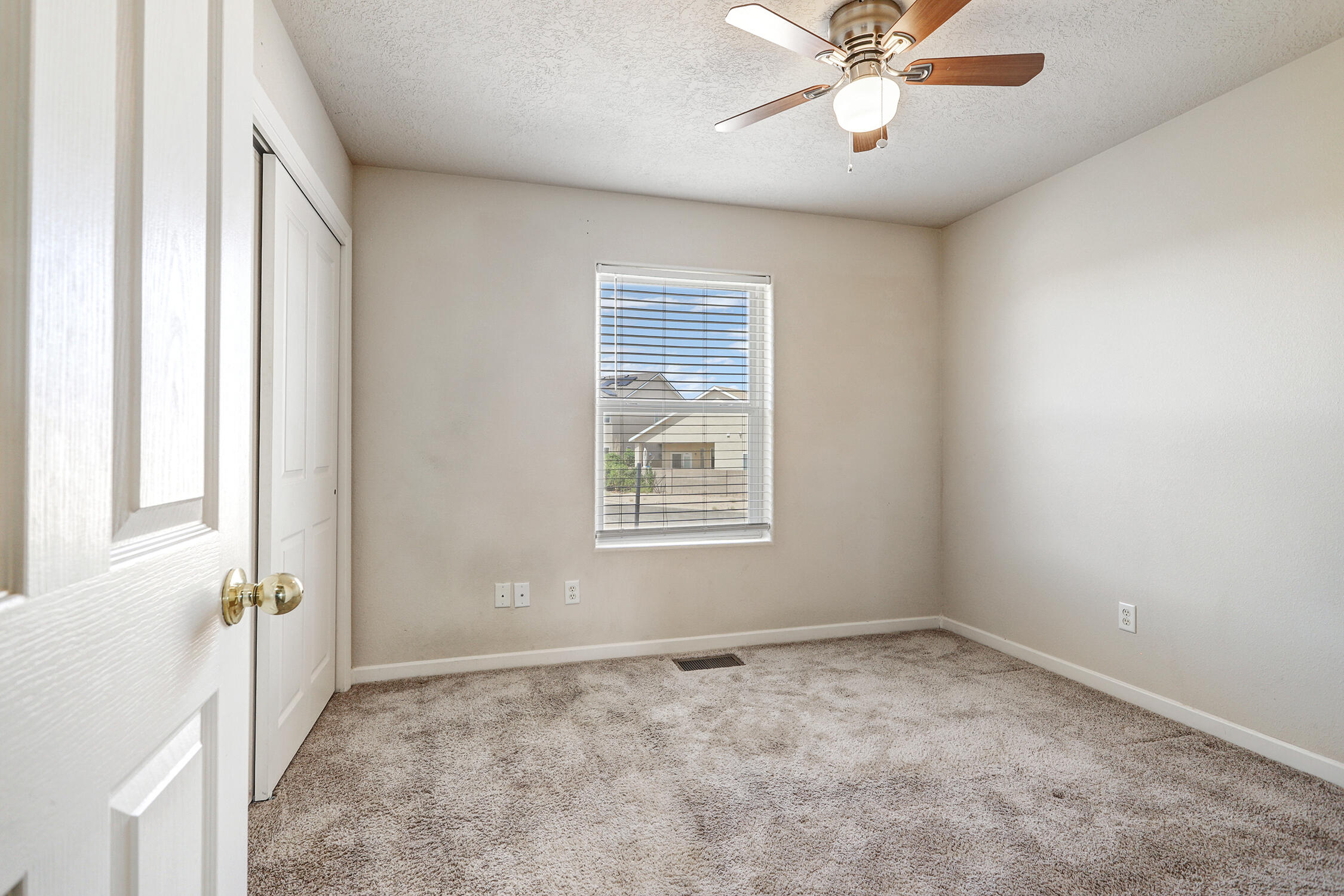 Photo 11 — 2205 Mayapan Road SE