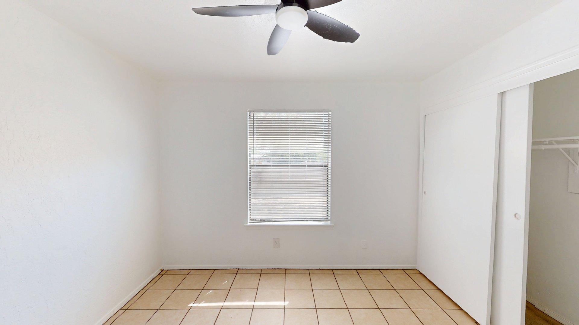 Photo 16 — 1000 Meadowlark Court SE