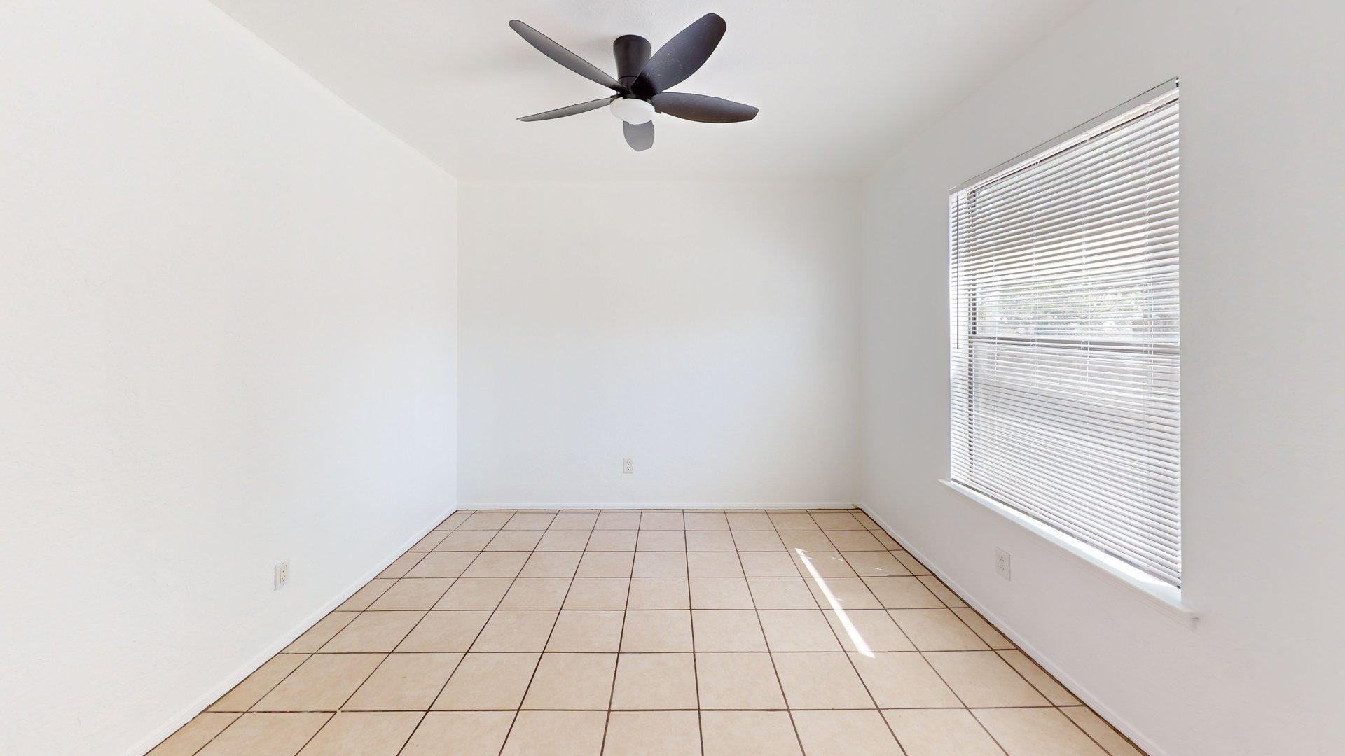 Photo 13 — 1000 Meadowlark Court SE