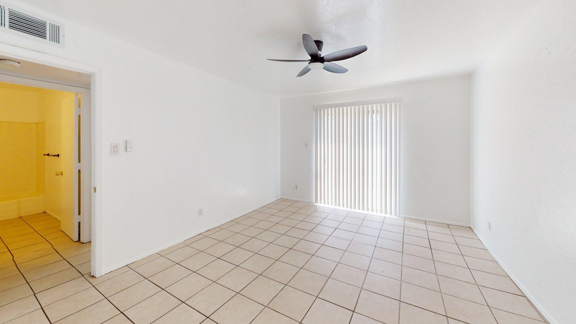 Photo 12 — 1000 Meadowlark Court SE