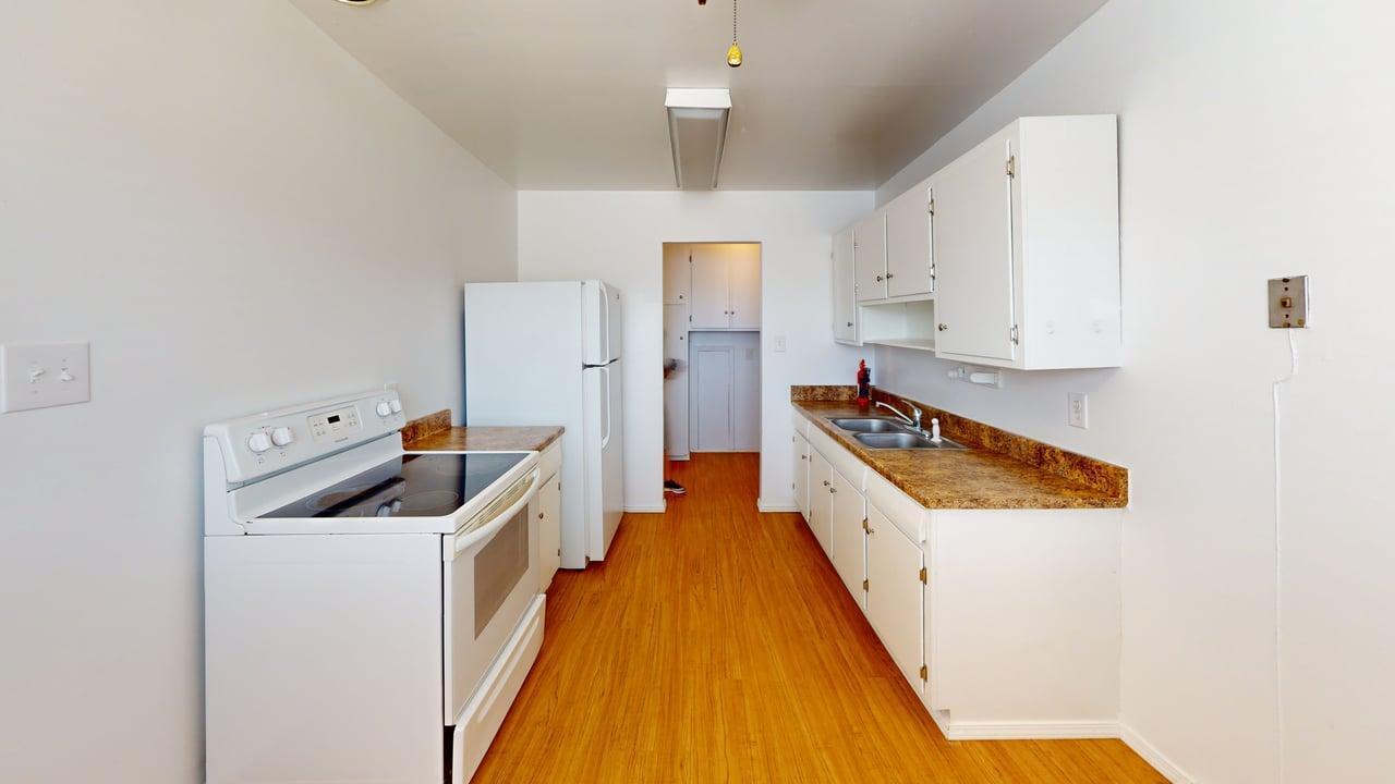 Photo 14 — 4600 Zuni Road SE