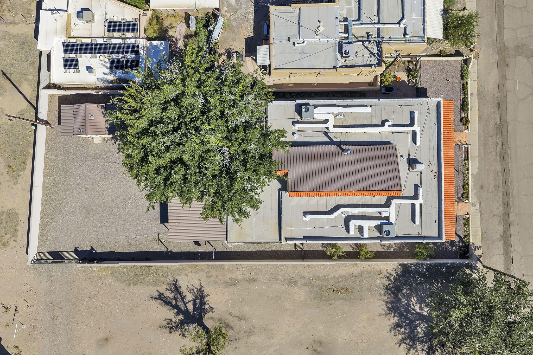 Photo 3 — 411 Eaton Avenue