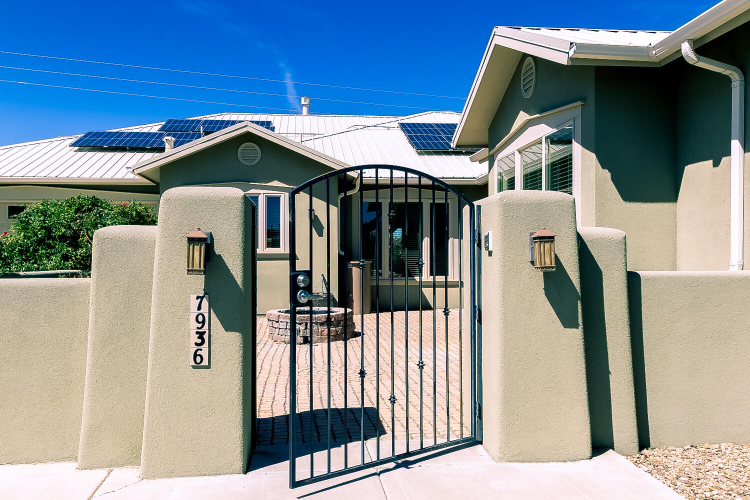 7936 E Victoria Drive NW, Albuquerque, NM 87120