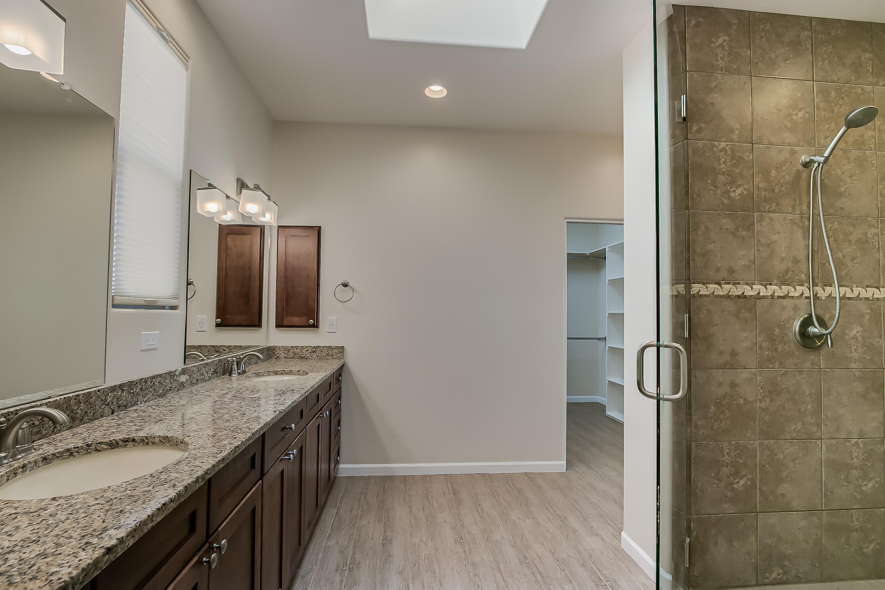 Photo 20 — 7936 E Victoria Drive NW