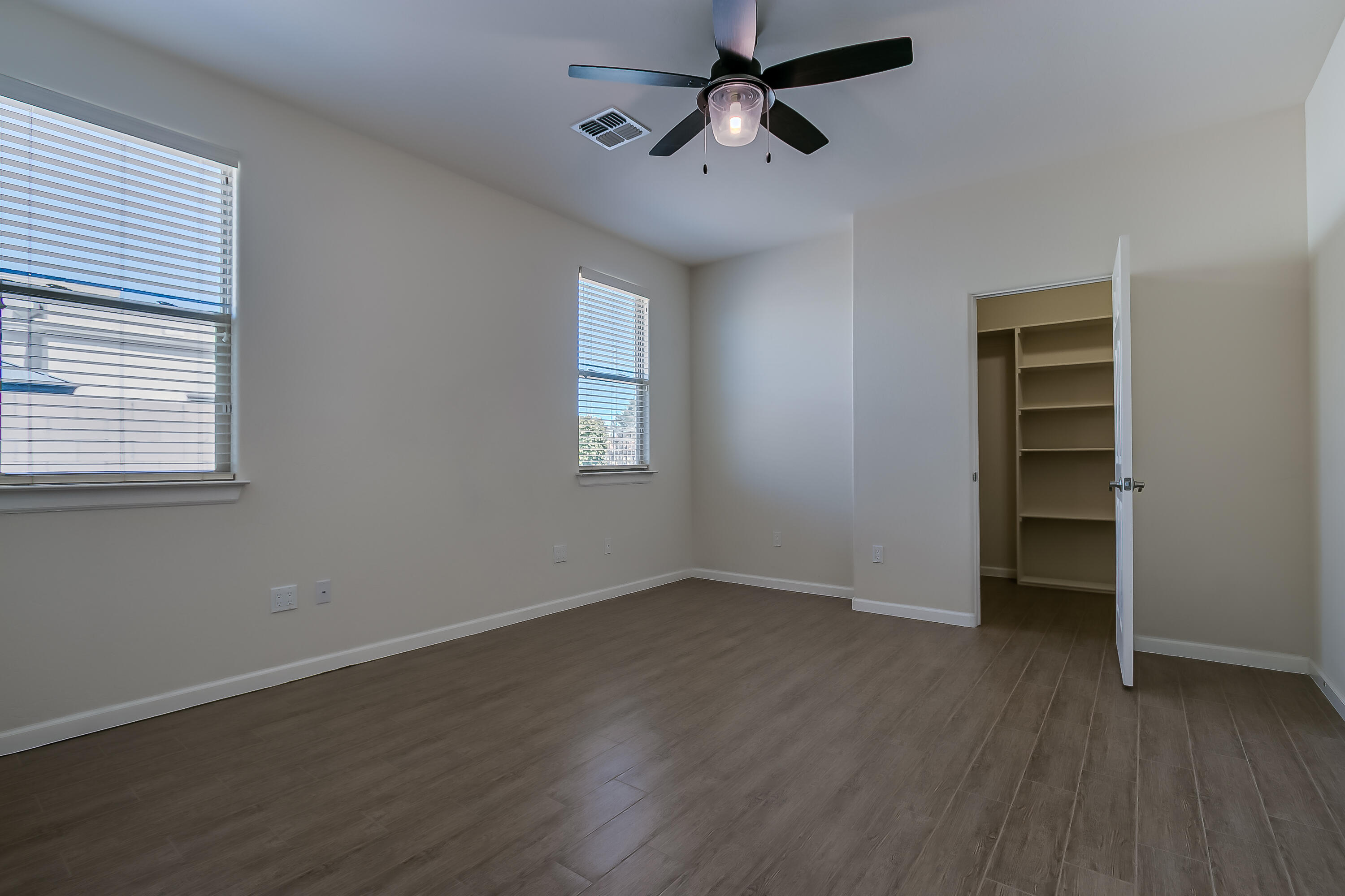 Photo 6 — 7936 E Victoria Drive NW