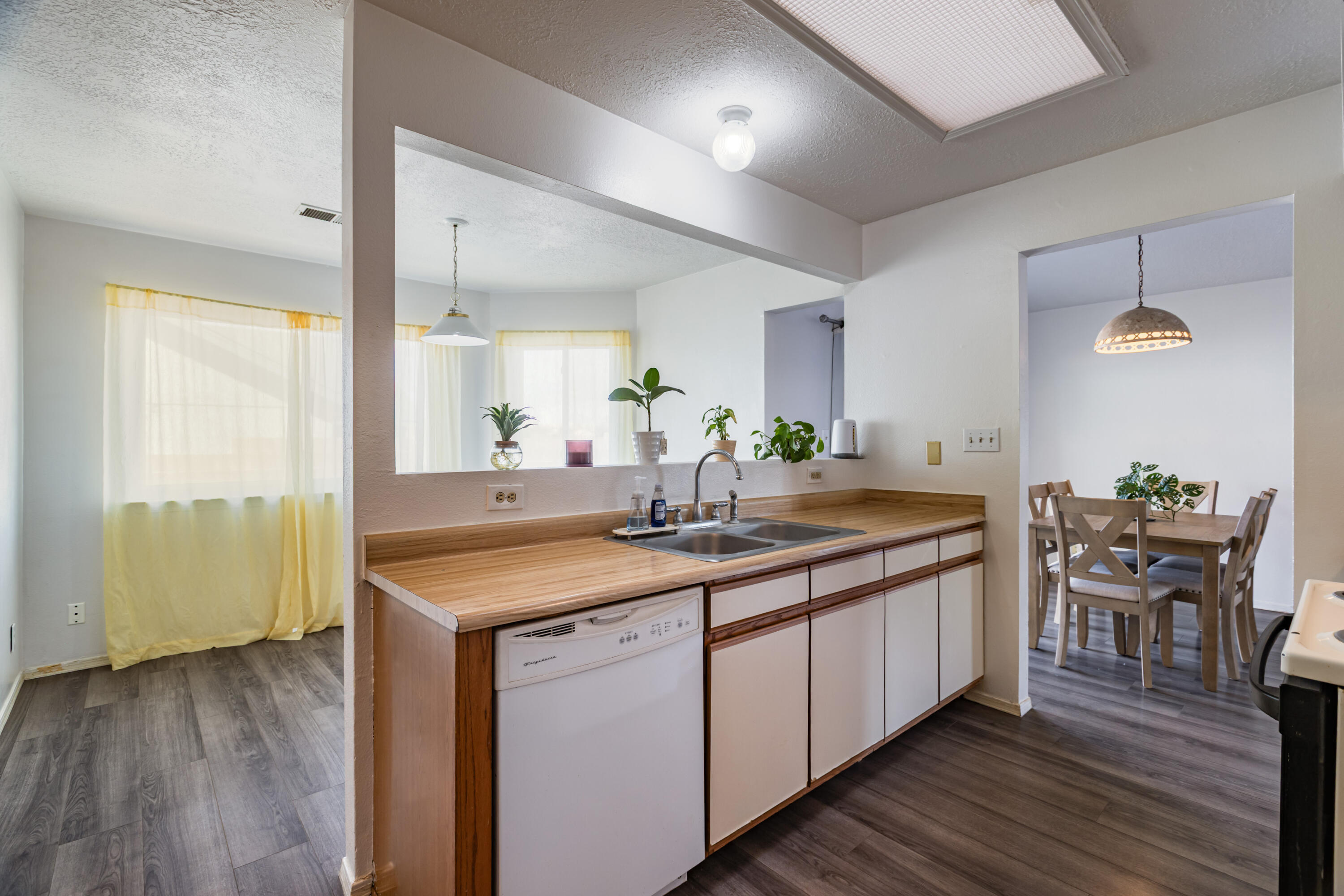 Photo 5 — 4608 Rockaway Loop NE