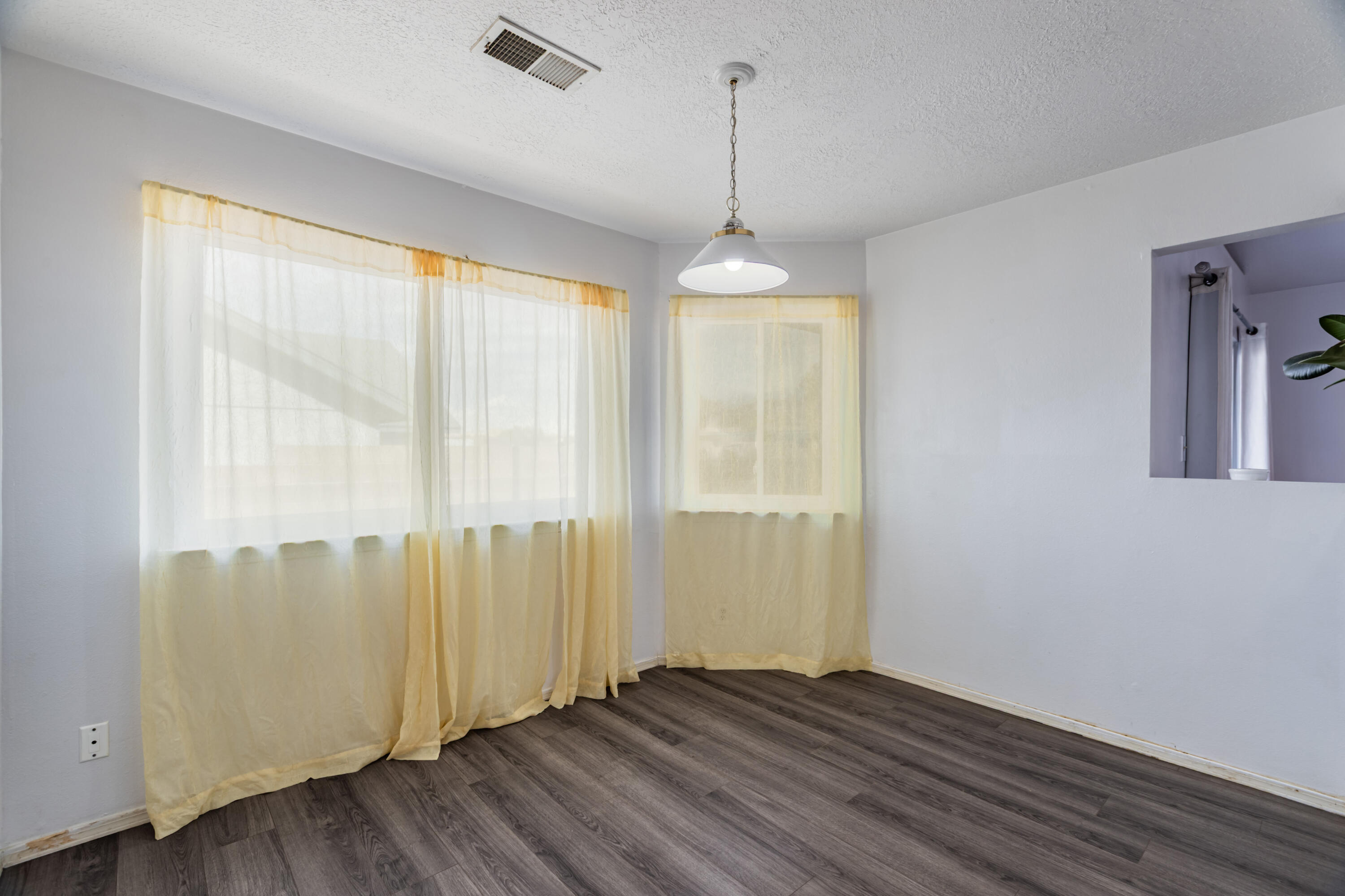 Photo 6 — 4608 Rockaway Loop NE