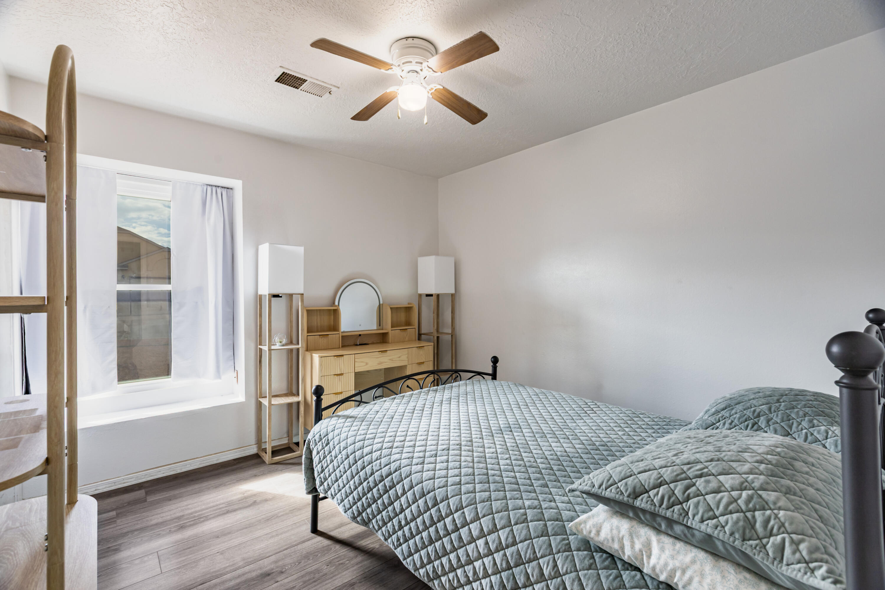 Photo 14 — 4608 Rockaway Loop NE