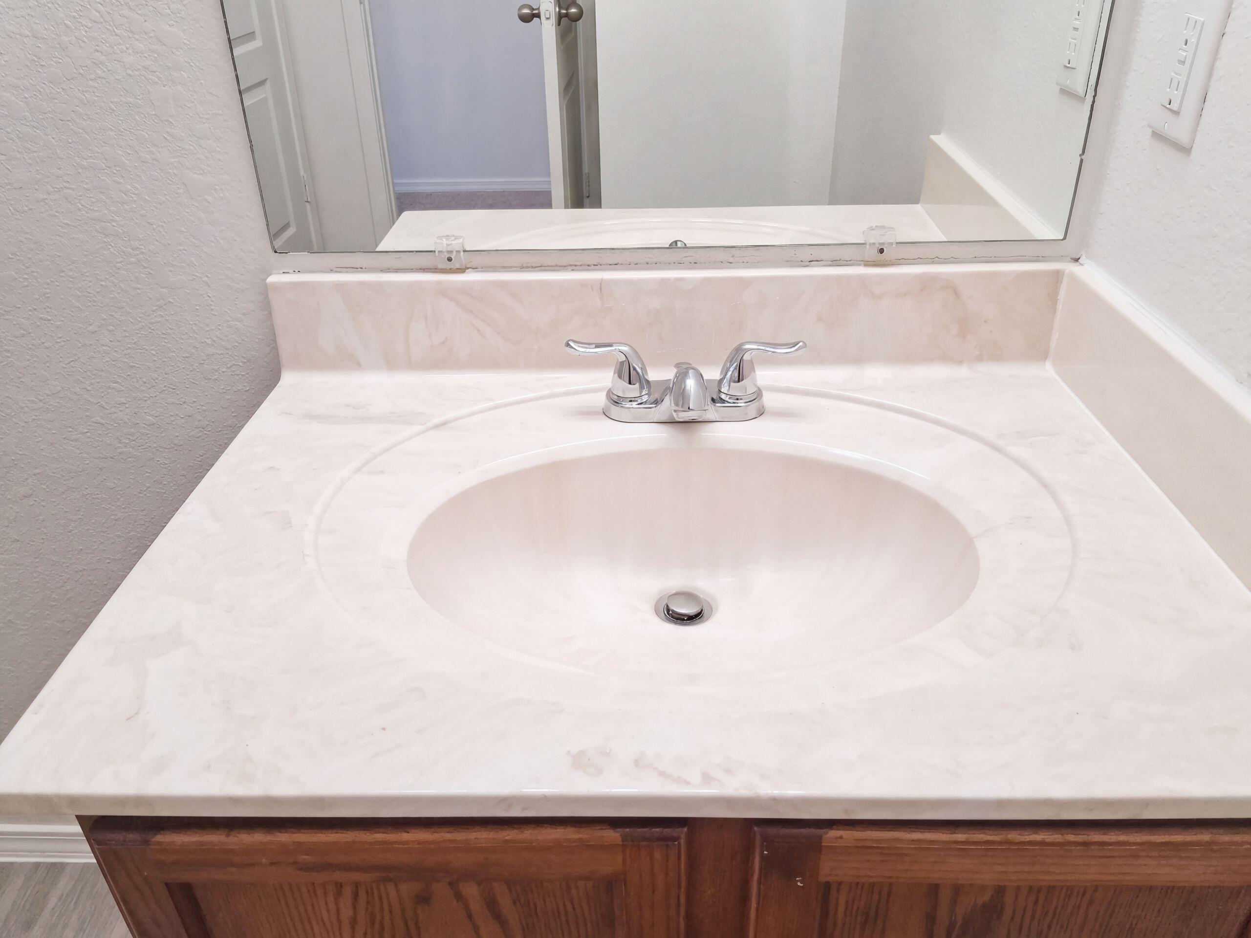 Photo 13 — 2900 Duerson Trail SW
