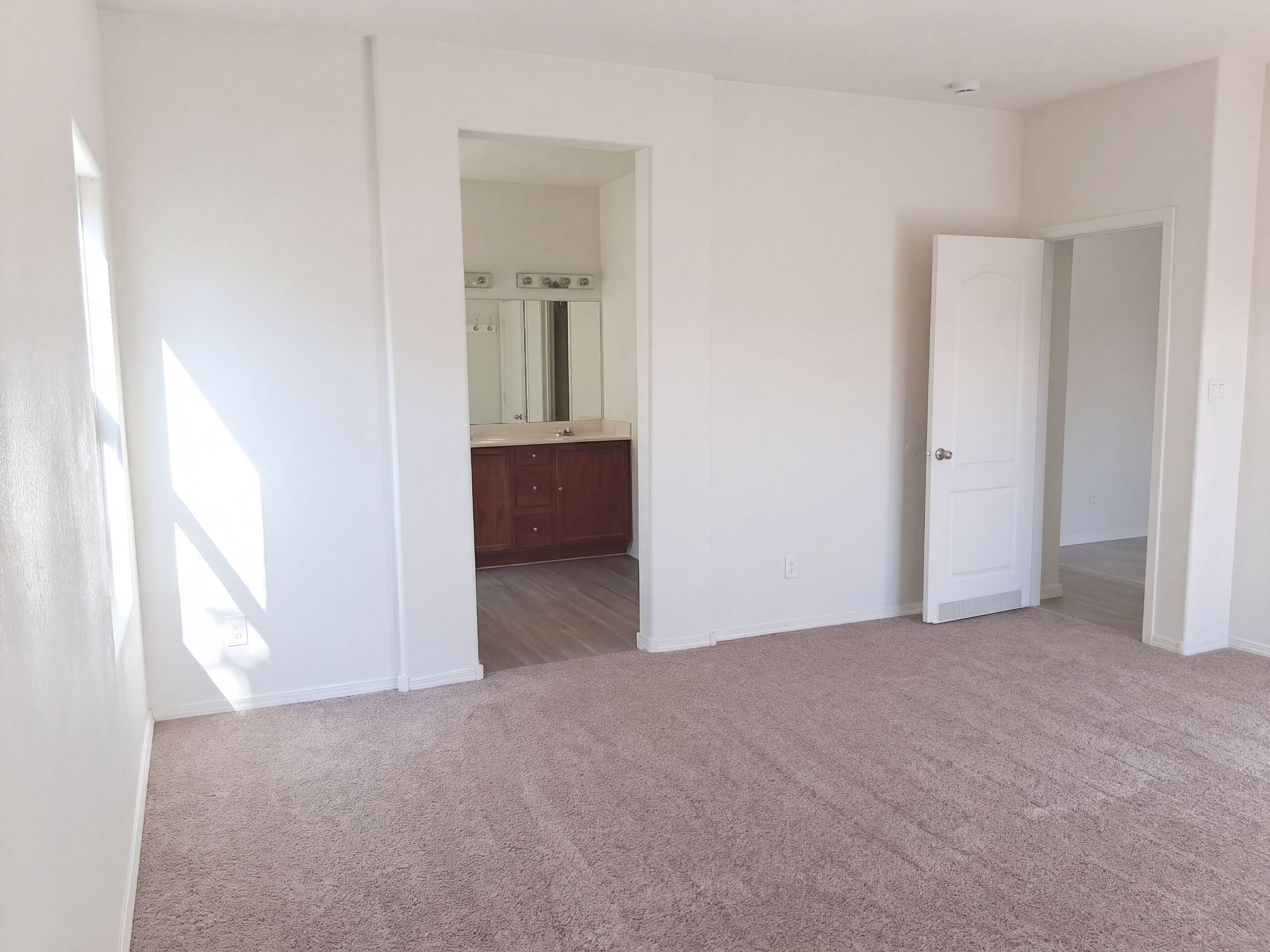 Photo 5 — 2900 Duerson Trail SW